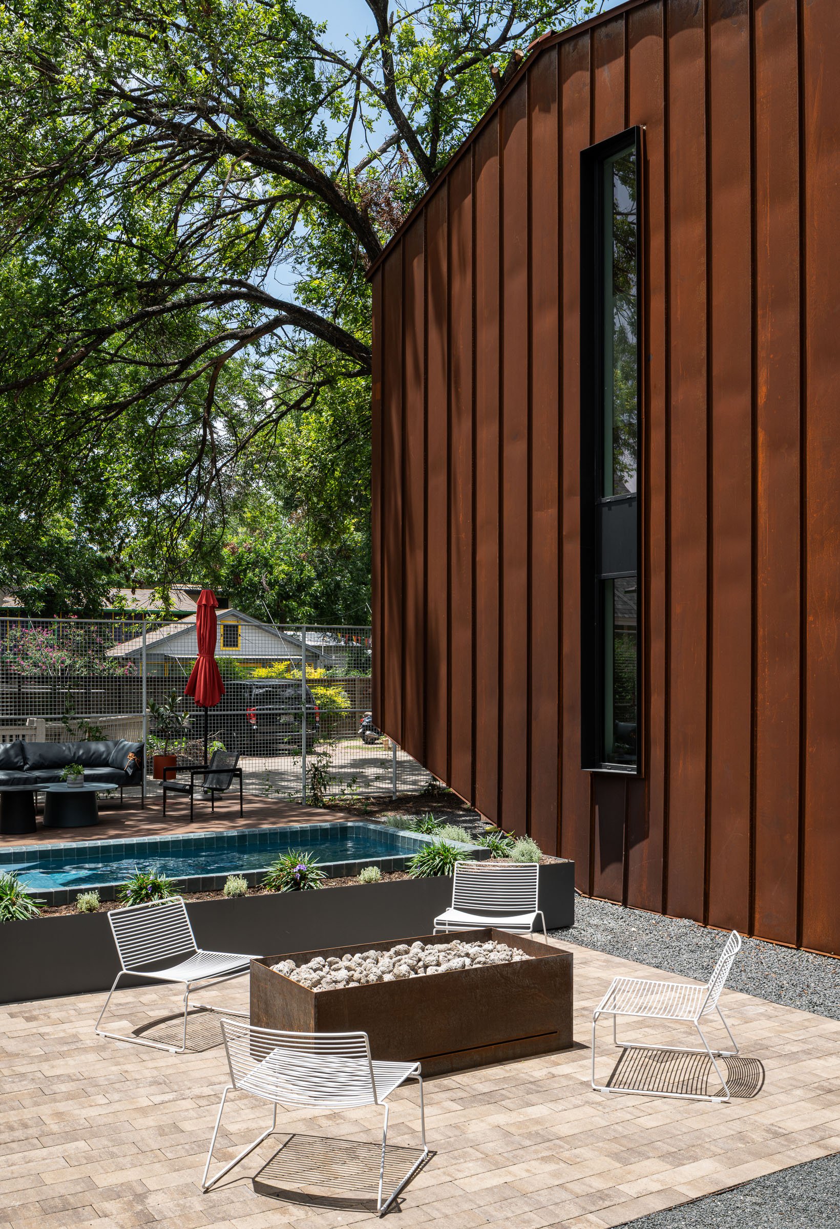 Govalle Homestead
Drophouse + Russ Design Studio 2  /  11