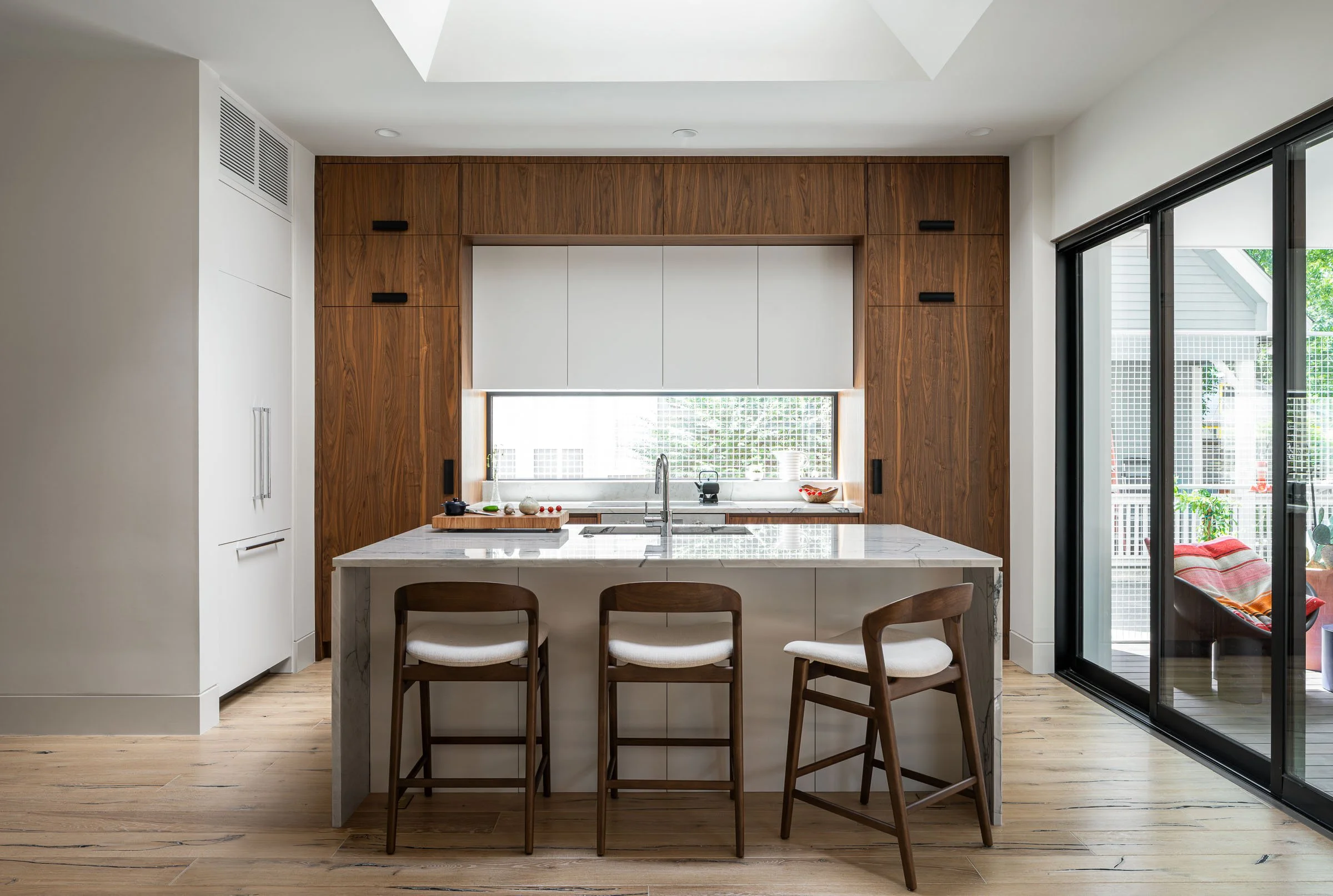 Govalle Homestead
Drophouse + Russ Design Studio 10  /  11