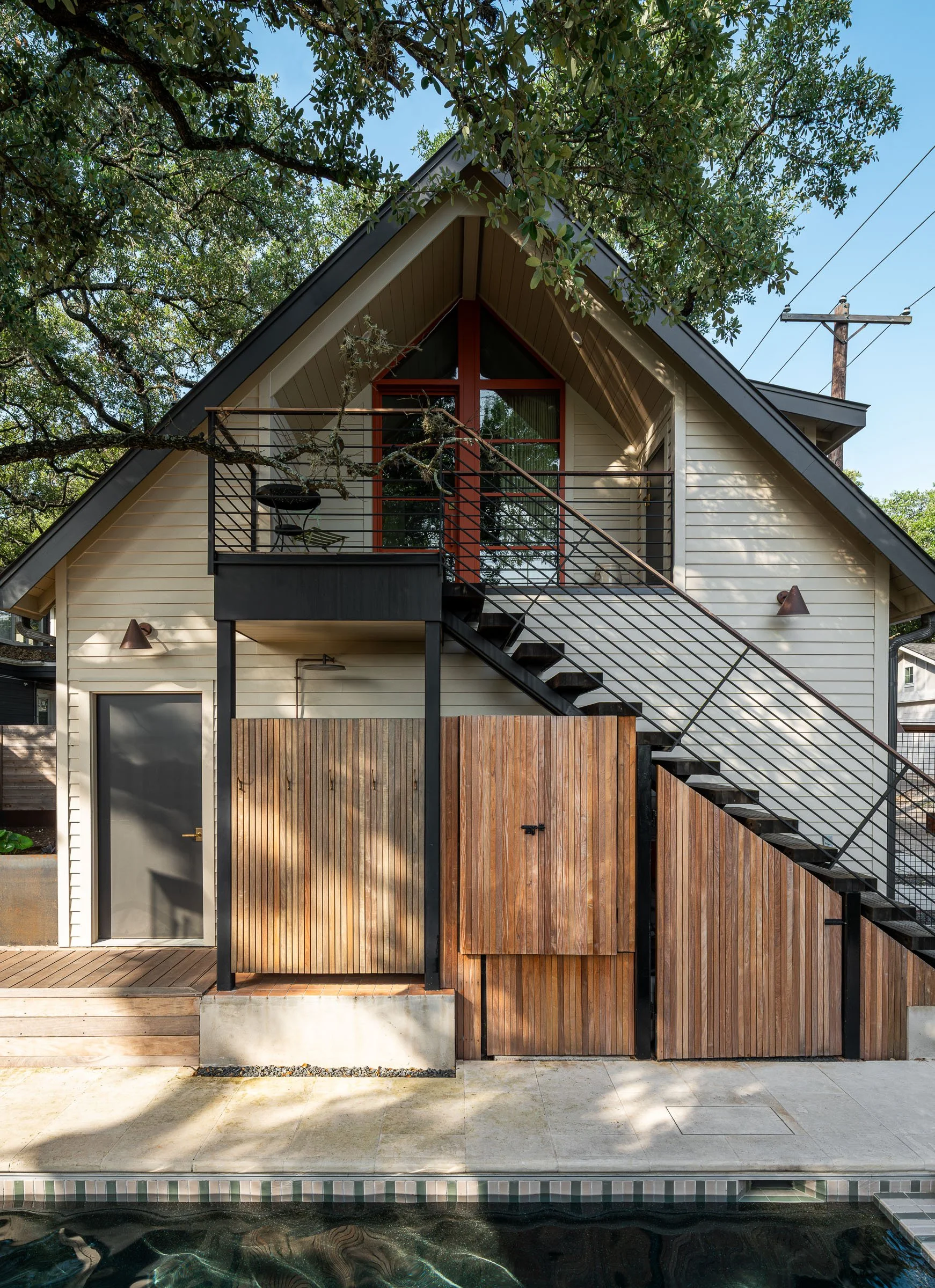 Travis Heights Residence
Studio Momentum 7  /  11