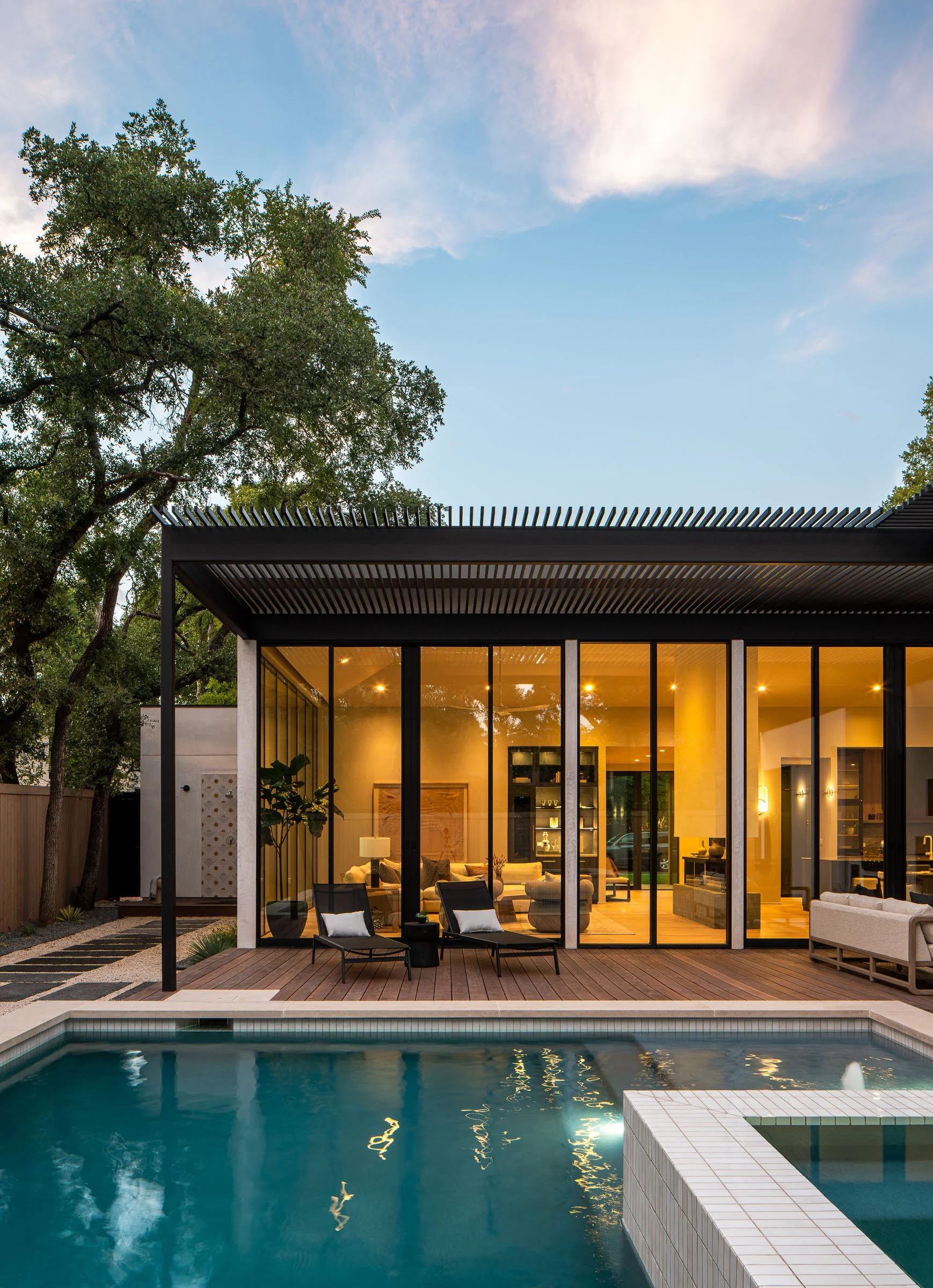 Venado
Workshop No. 5 + Mosier Luxury Homes 14  /  15