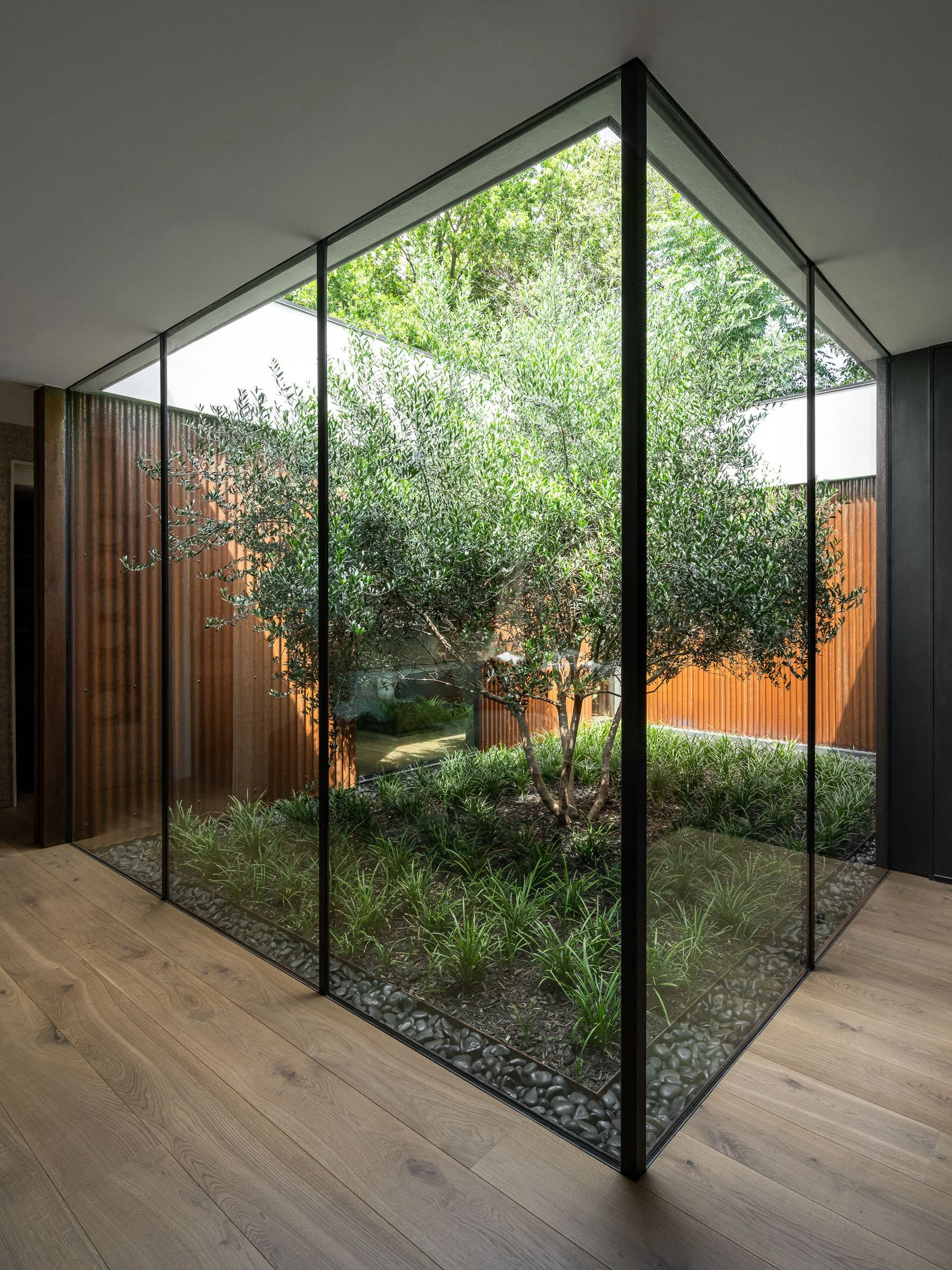 Stealth House
Specht Novak 5  /  9