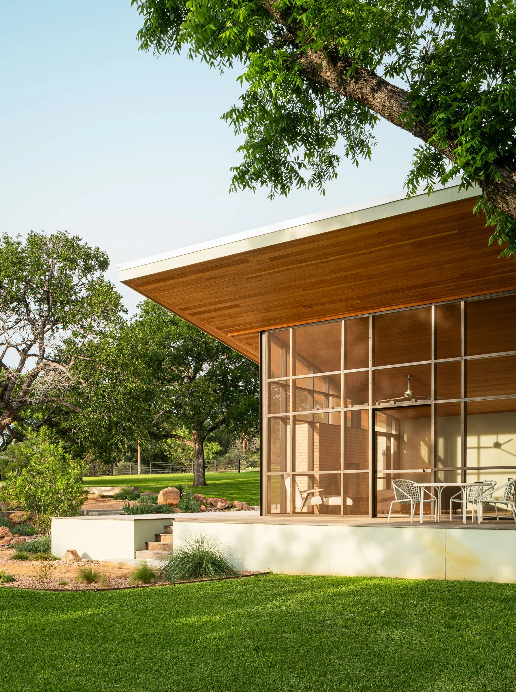 Lake Buchanan
François Levy  Architecture + Interiors 13  /  13
