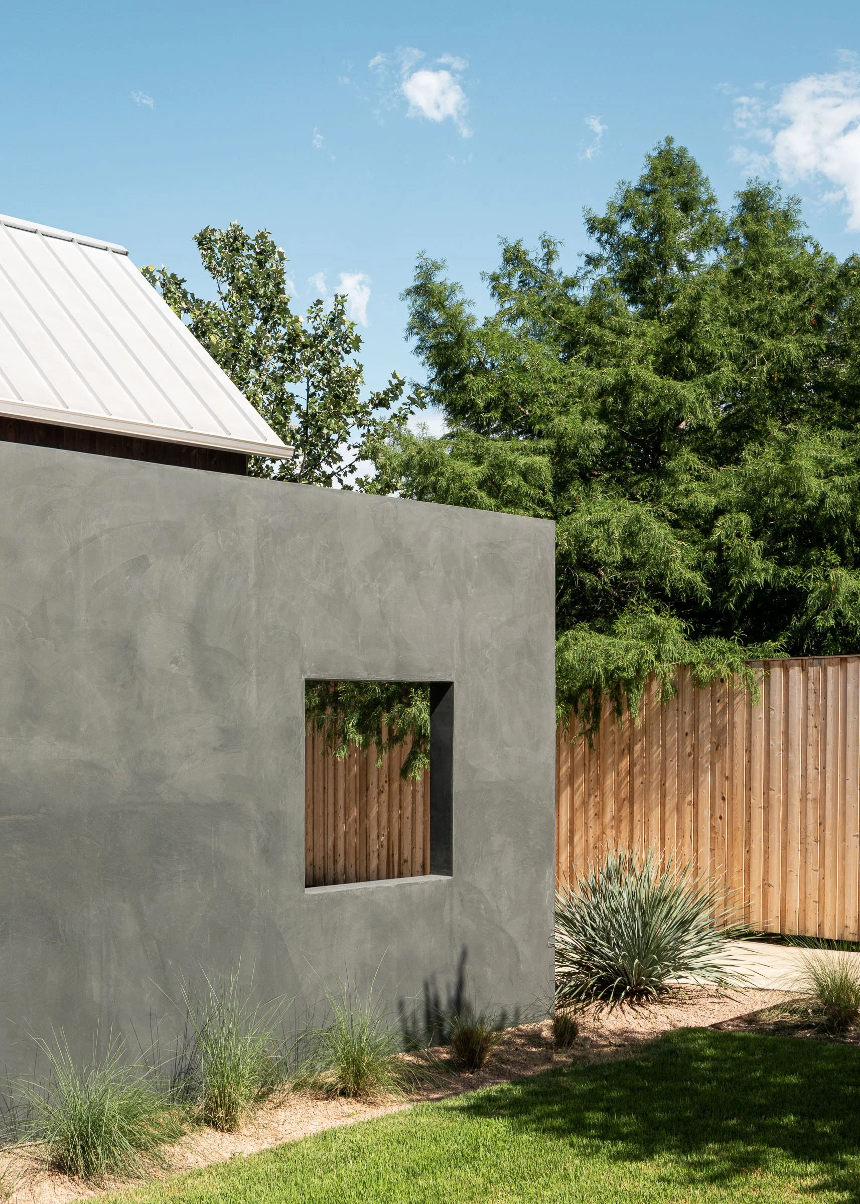 Harvey House
Side Angle Side 2  /  17