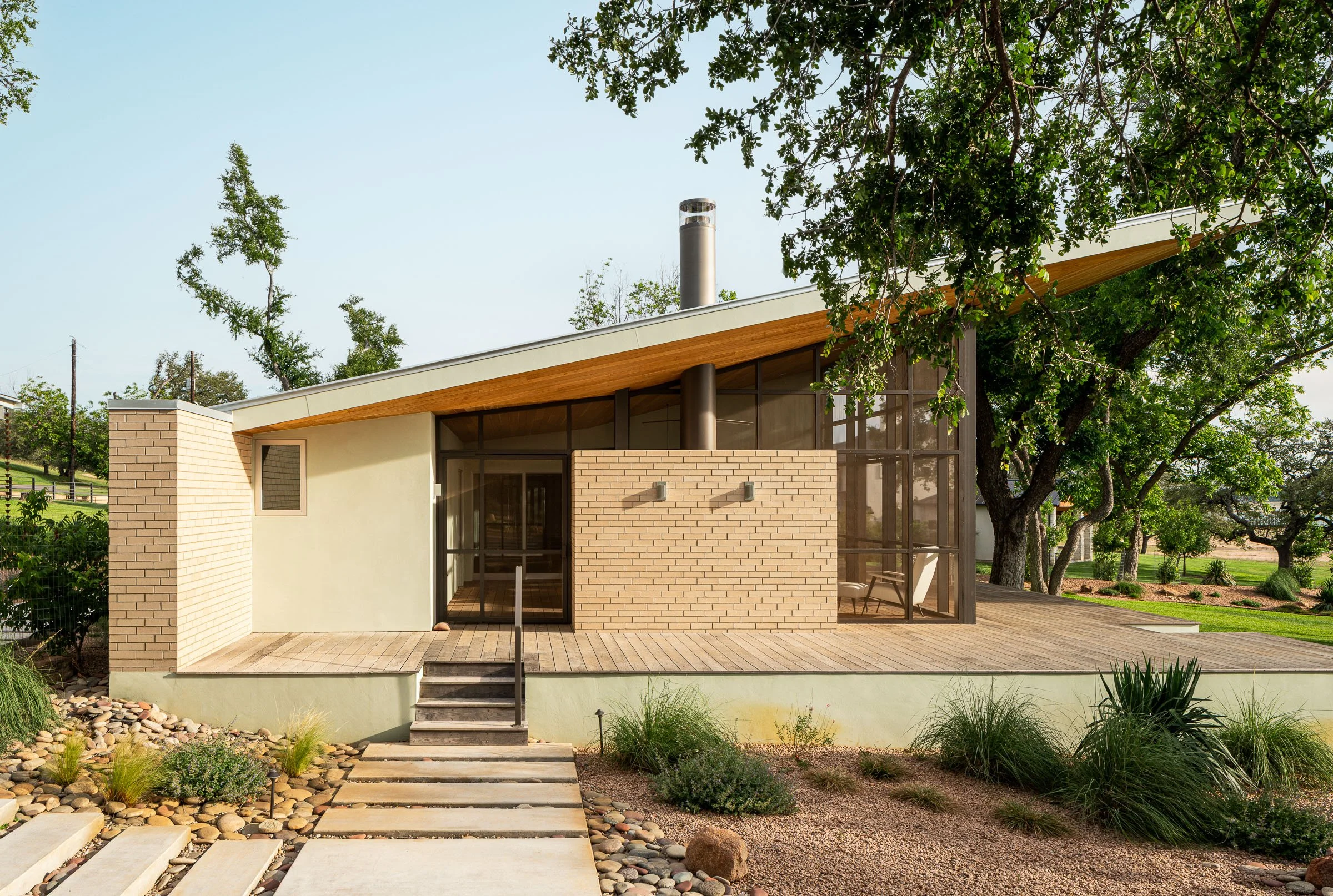 Lake Buchanan
François Levy  Architecture + Interiors 8  /  13