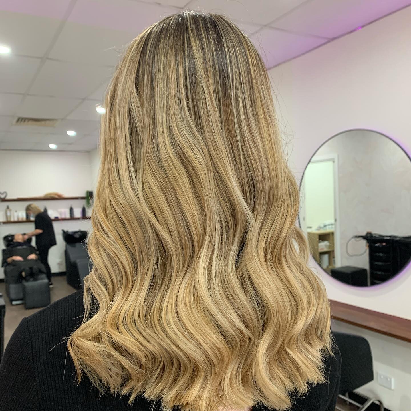 Keeping it fresh and clean with this gorgeous blonde. Swipe for before. DM or call to book.