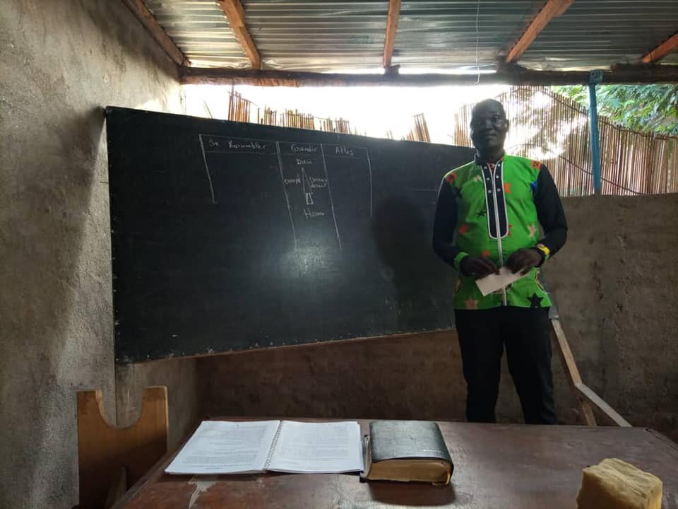 CHAD CENTRAL AFRICAN 4 FIELDS DISCIPLESHIP MULTIPLICATION TRAINING WITH DEJONGA