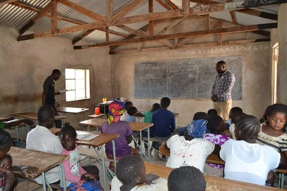 ZAMBIAN VILLAGE 4 FIELDS DISCIPLESHIP MULTIPLICATION TRAINING AND SHARING THE LOVE OF JESUS WITH McDonald Chongo.