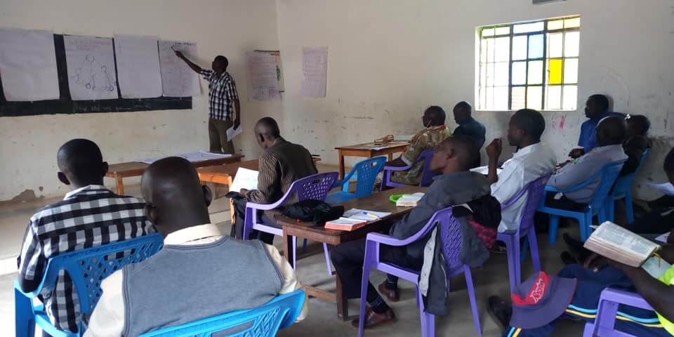 KENYAN KUNYA CHURCH OF CHRIST 4 FIELDS DISCIPLESHIP MULTIPLICATION TRAINING WITH JULIUS OJUNGA