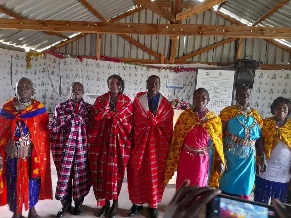 KENYAN MASAAI WOMAN 4 FIELDS DISCIPLESHIP MULTIPLICATION TRAINING AND BIBLE DISTRIBUTION WITH SARAH AMANI