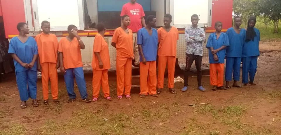 UGANDAN GOSPEL CHARIOT ROLLING AND HELPING BRING SOULS TO JESUS. 19 SOULS BAPTISED.