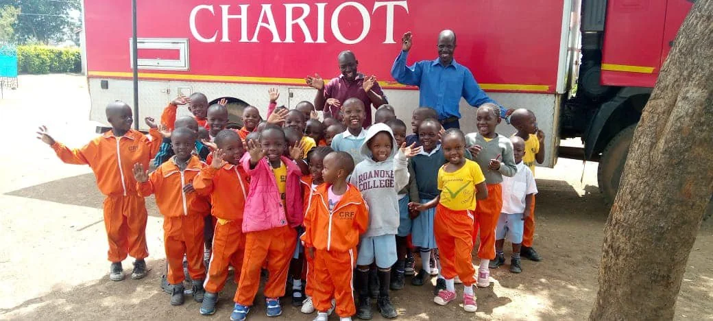 KENYAN GOSPEL CHARIOT ENCOURAGING THE YOUNG ONES.