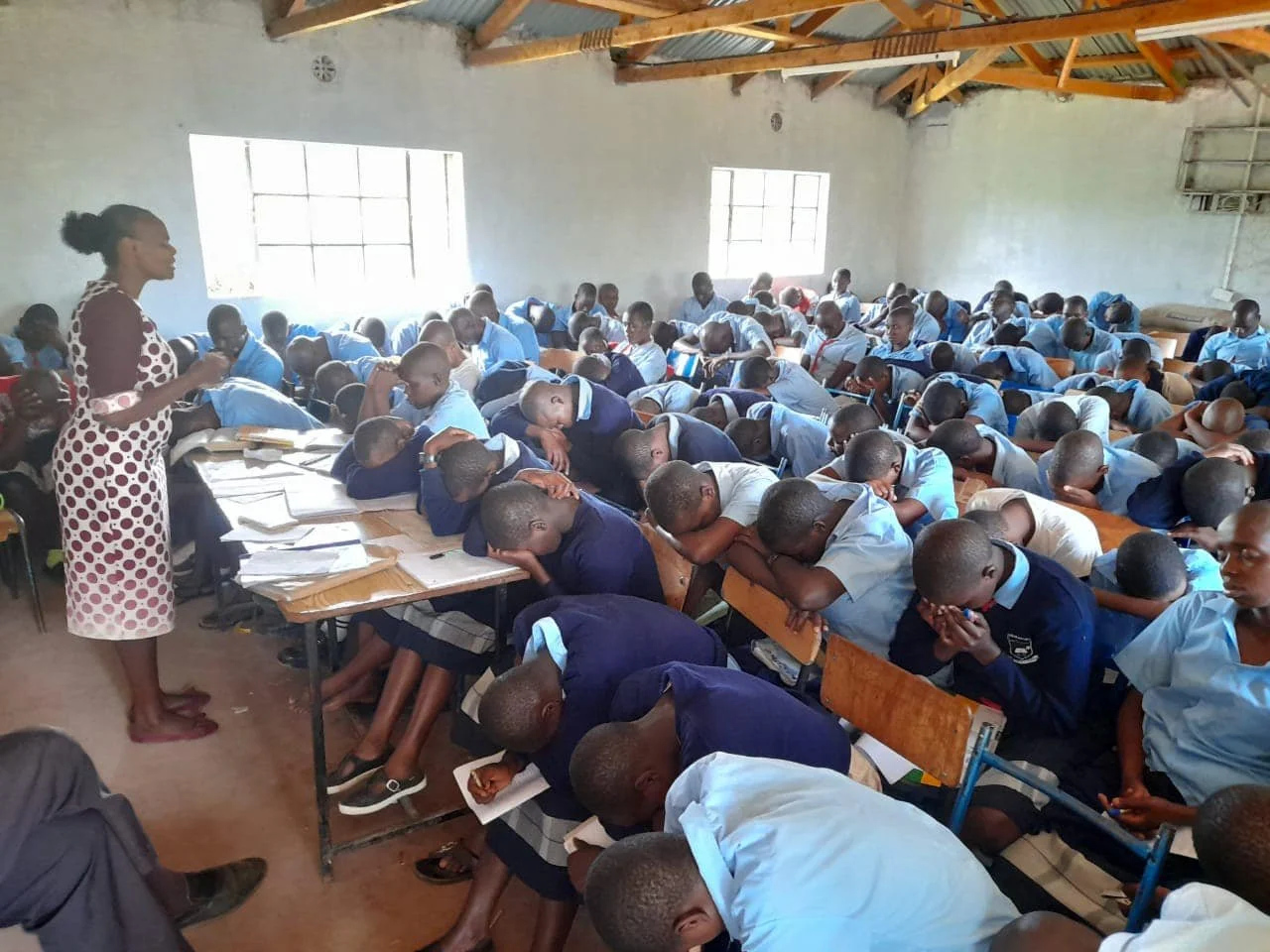 KENYAN HIGH SCHOOL DISCIPLESHIP TRAINING WITH SARAH AMANI