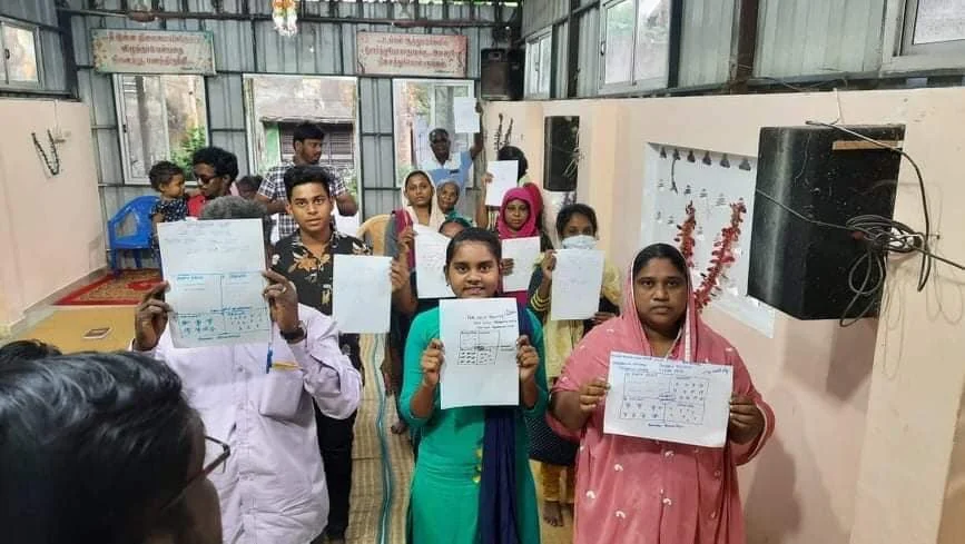 INDIAN 4th and 5th VILLAGE 4 FIELDS TRAINING FOR PETER HEMANTH AS HE TRAVELS HOURS AND HOURS INTRODUCING DISCIPLESHIP TOOLS.