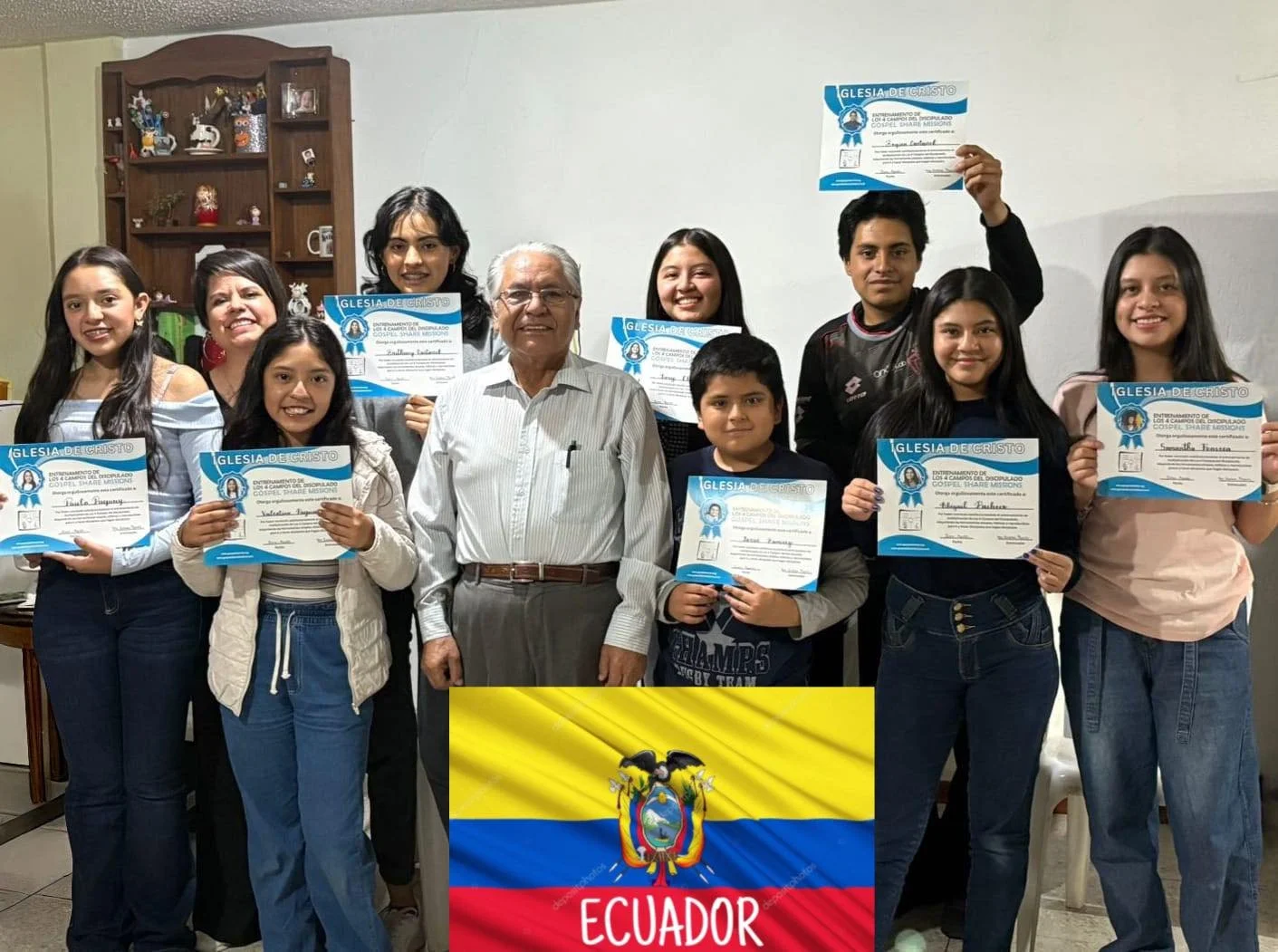 QUITO ECUADOR YOUTH GROUP. EVANGELISM AND DISCIPLESHIP WORKSHOP IN 4 FIELDS WITH LOST SOULS IN MIND. EQUIPPING THE SAVED TO WIN THE LOST.