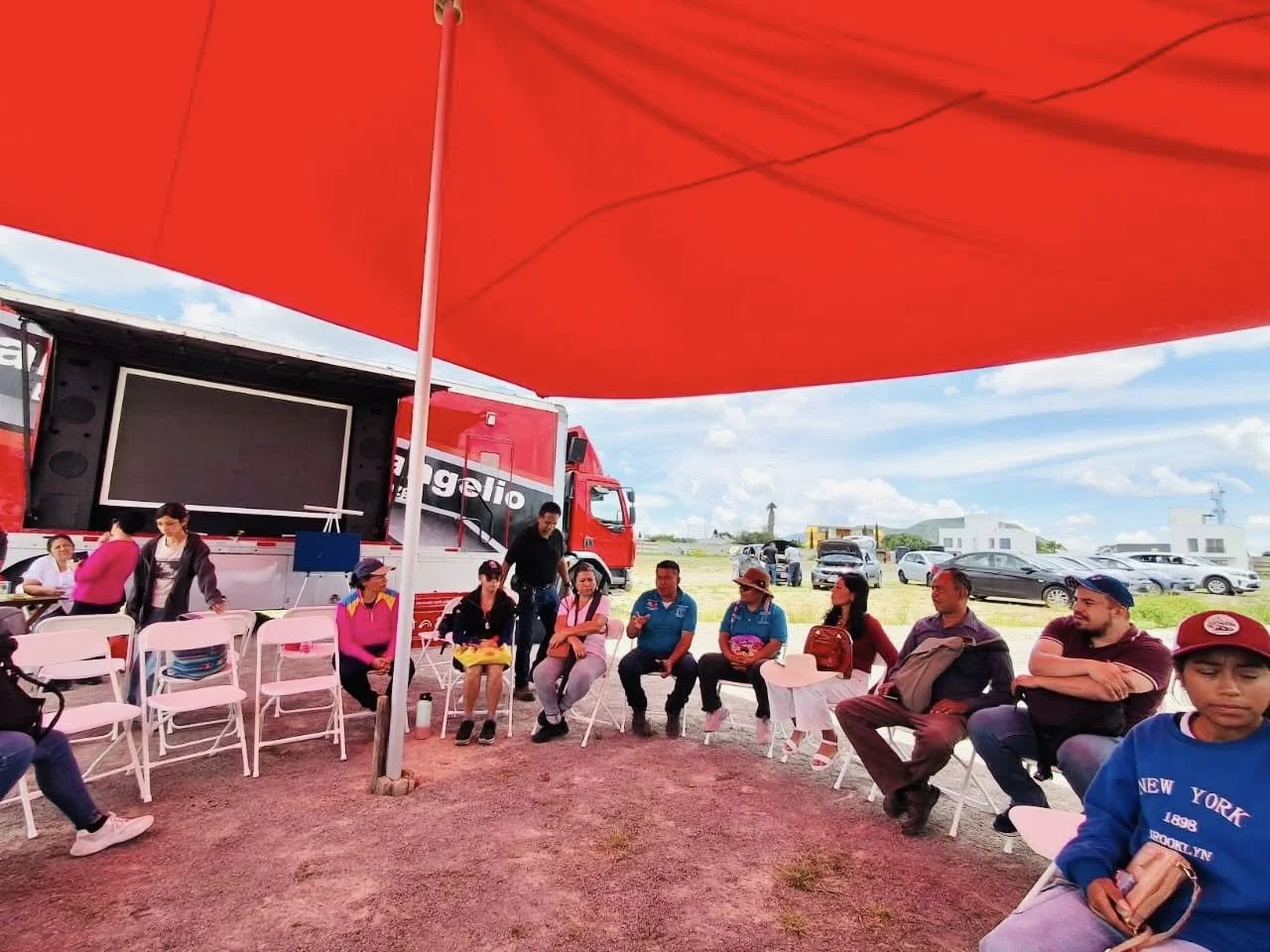 DAY #5 CAMPAIGN IN THE COMMUNITY OF THE CHURCH OF CHRIST IN SAN JUAN DEL RIO QUERETARO MEXICO WITH THE LOST SOULS IN MIND.