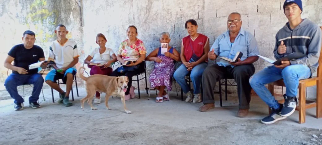 GROUP # 03 IN THE COMMUNITY OF VENEZUELA , ARAGUA STATE. PROJECT N3/L3 RUNNING.