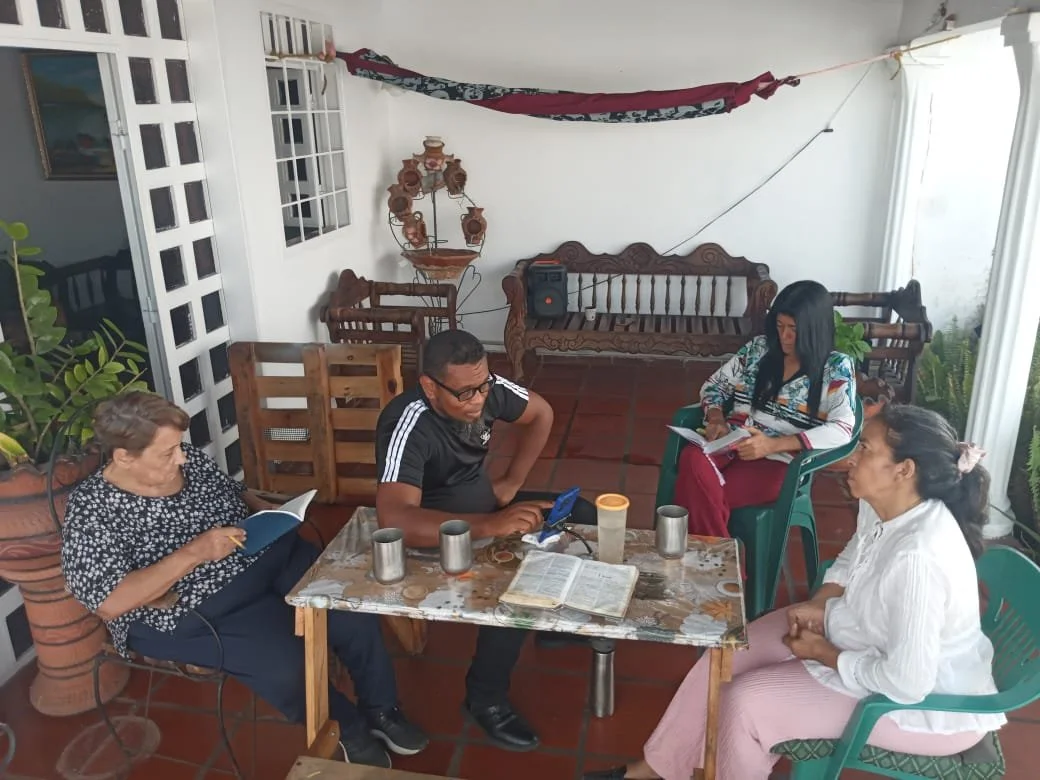 GROUP #30 IN THE COMMUNITY. PORT ORDAZ, VENEZUELA PROJECT N3/L3 WEEK 13 OF 24.