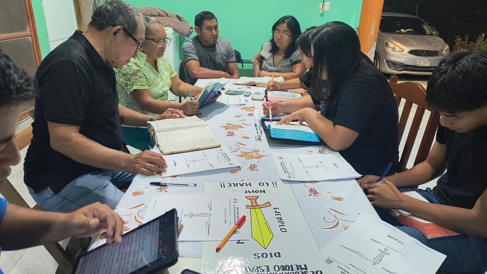 EVANGELIZATION CAMPAIGN IN THE COMMUNITY OF THE CHURCH OF CHRIST COLONIA LAS FINCAS COZUMEL MEXICO