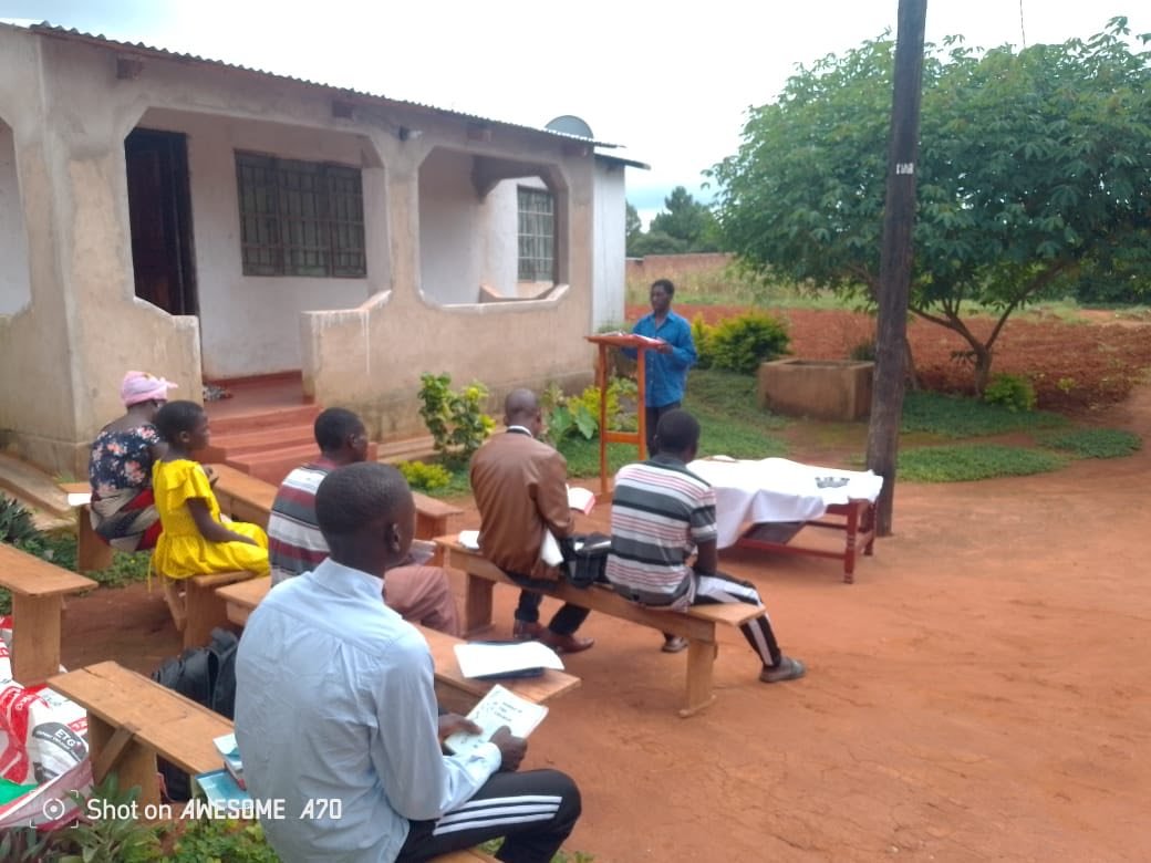 MALAWI 4 FIELDS DISCIPLESHIP AND CHURCH MULTIPLICATION SWORD METHOD FROM THE BOOK OF TITUS 1:1-11 AT SONDA CHURCH OF CHRIST IN MZUZU.