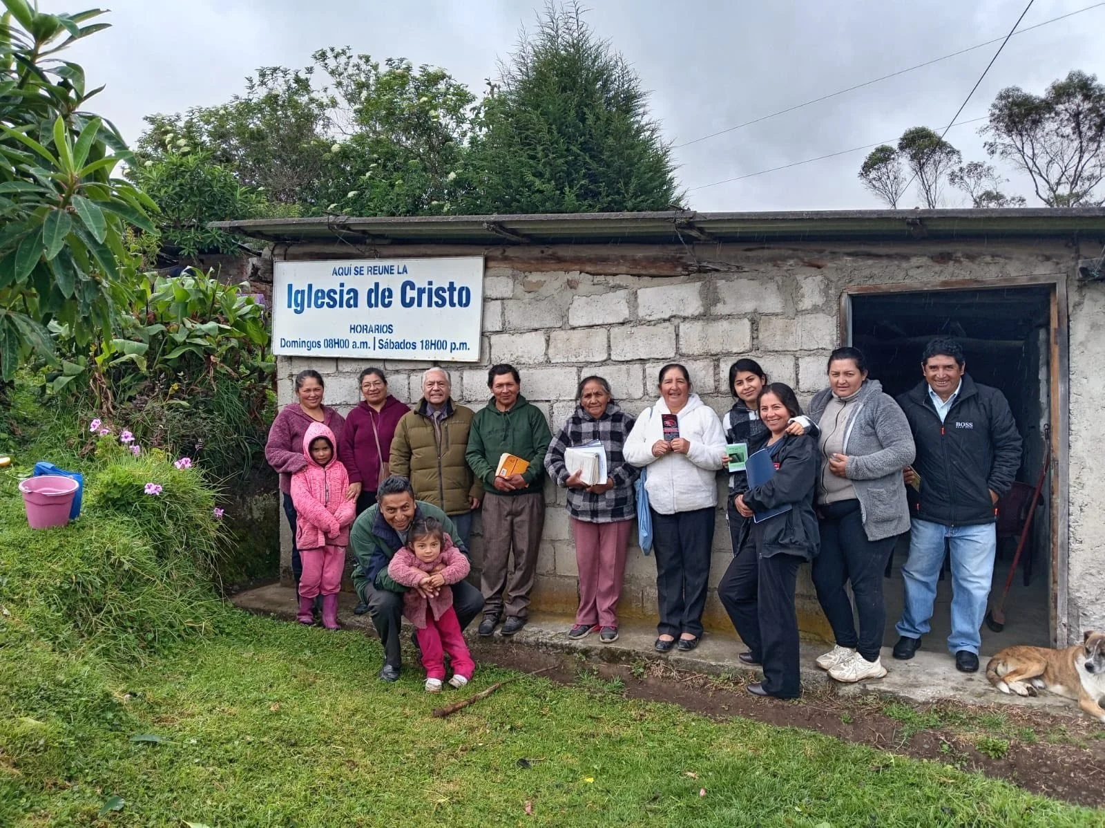 VIAJE MISIONERO ECUADOR MANZANAL CARCHI. VISIÓN SUDAMÉRICA. GOSPEL CHARIOT/SHARE MISSIONS LATINOAMÉRICA.