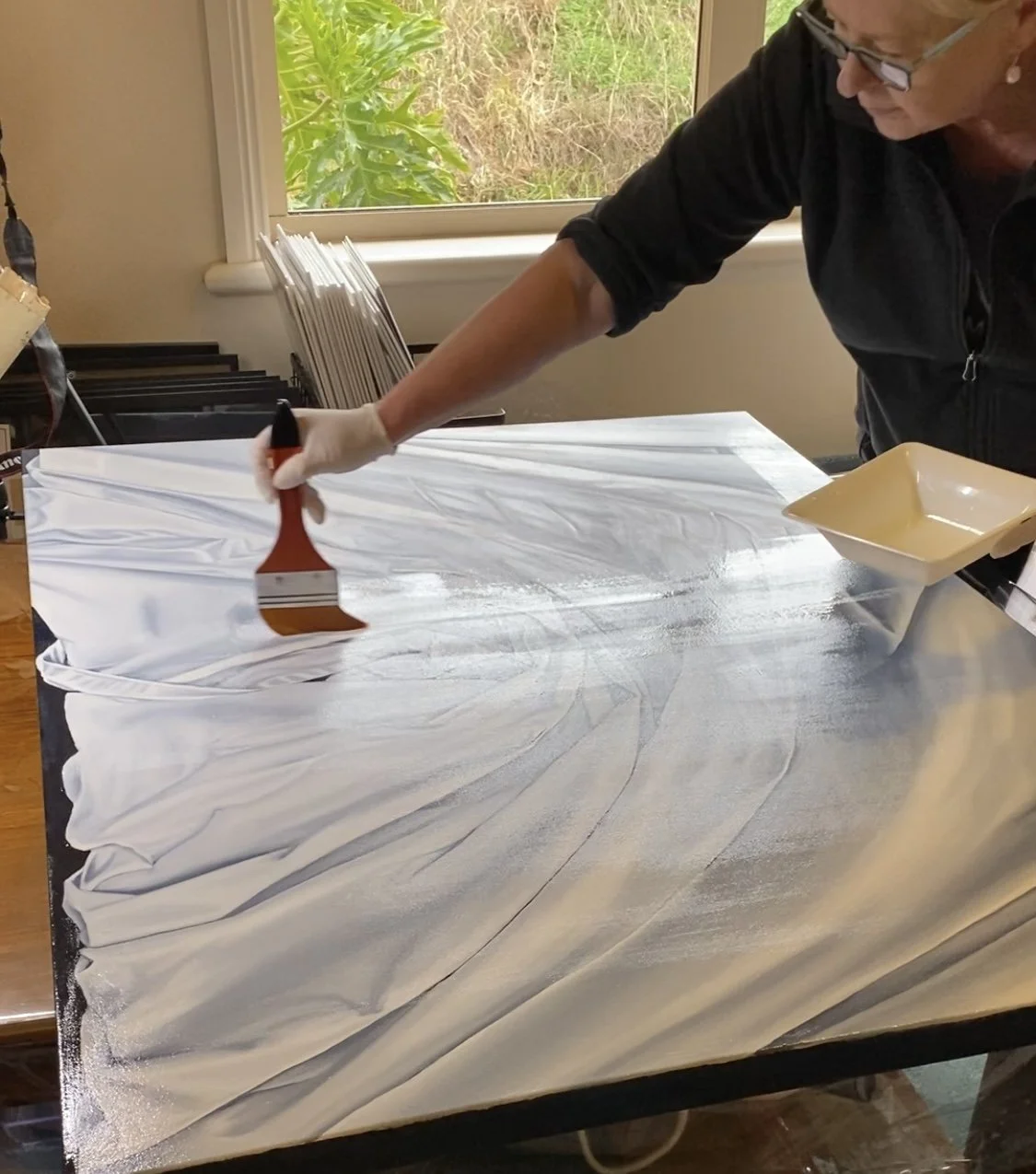 Alicia Thomas_varnishing Hers.jpg