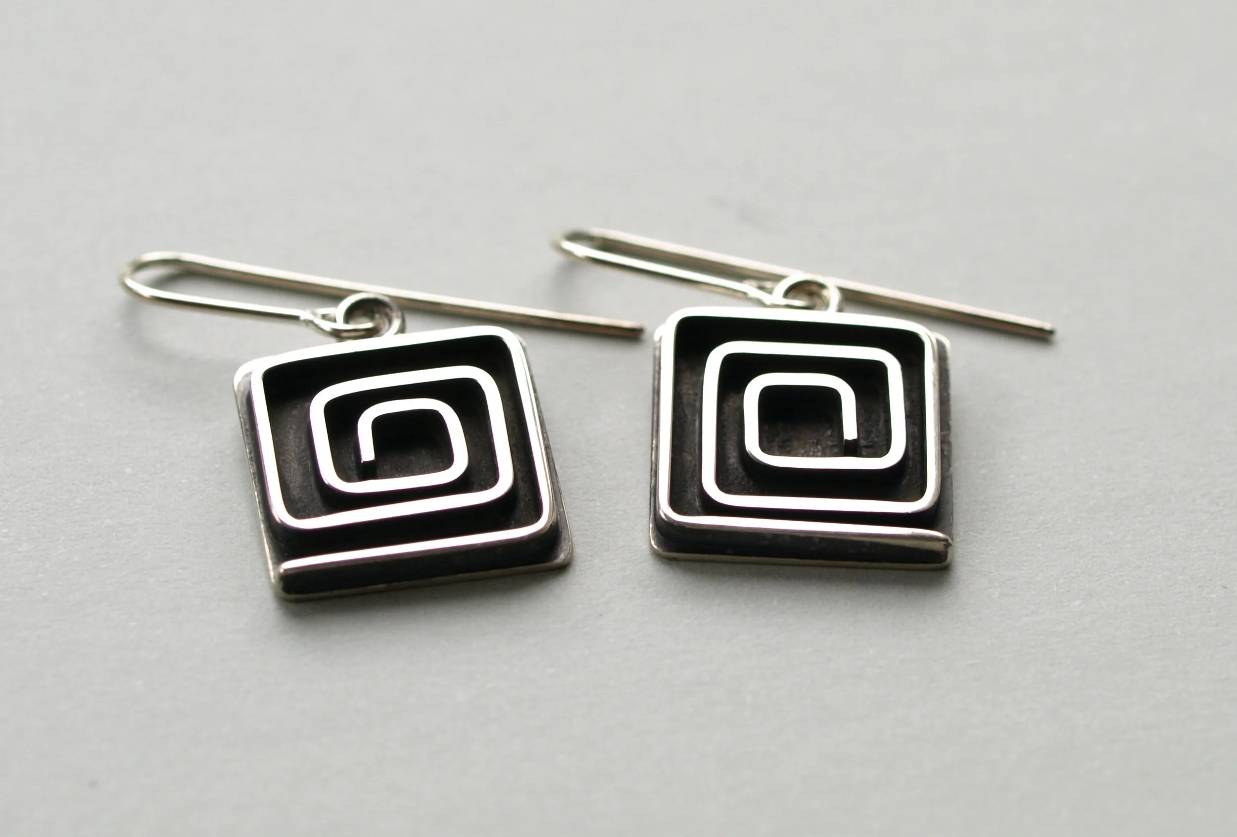 Long_earrings_sterlingsilver5.JPG