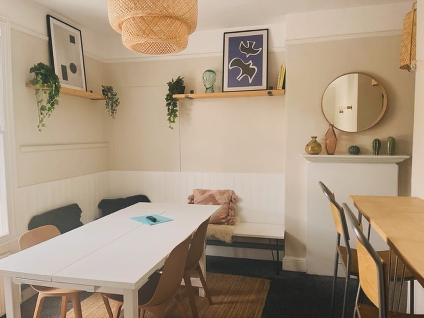 Are you in search of a meeting space in the heart of Tunbridge Wells? 👀

Look no further! At OfficeTribe, we offer two conveniently located meeting rooms across our two spaces.
👍

Our central location ensures easy access to Tunbridge Wells High Str