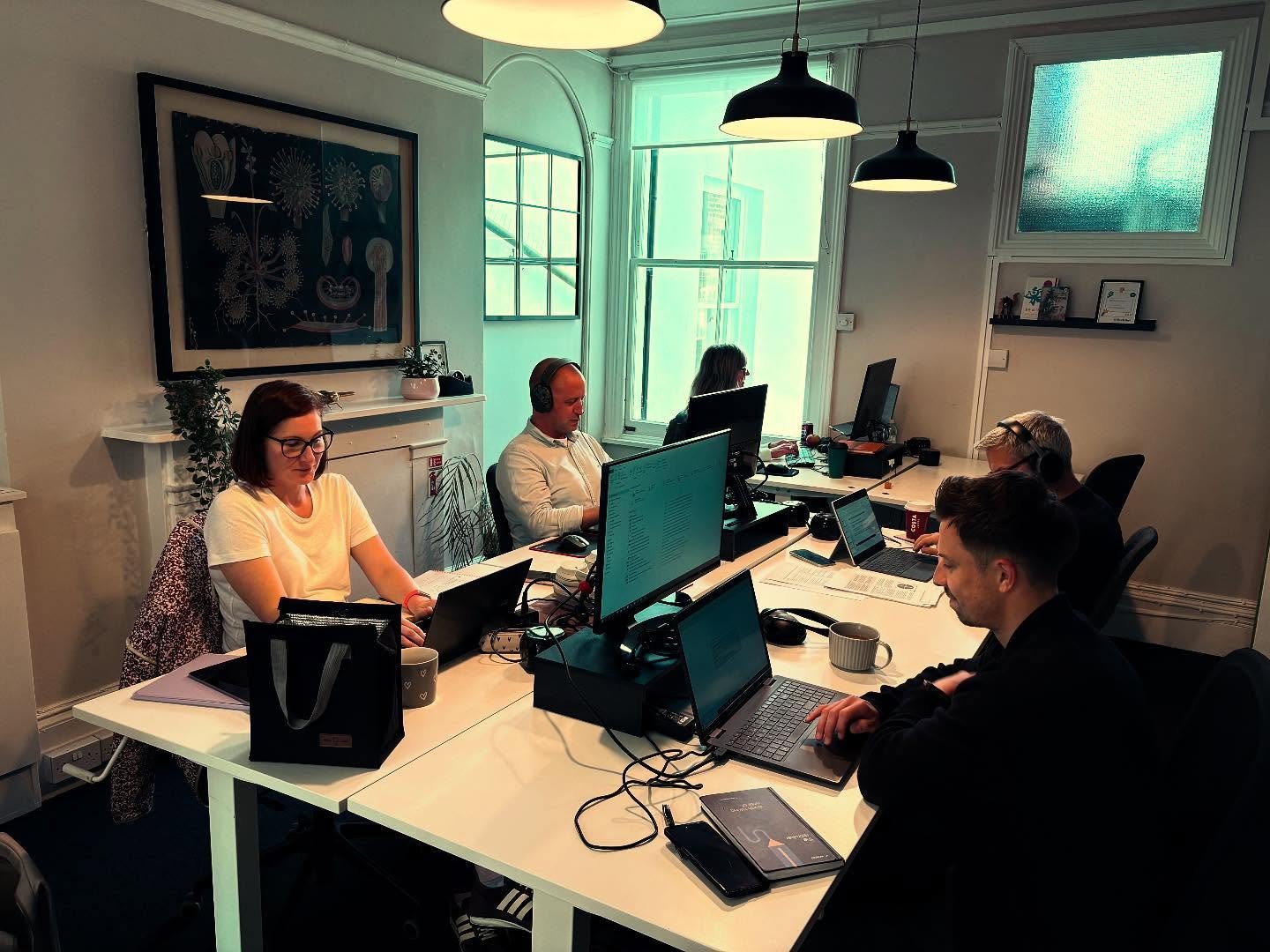 A busy day here at our coworking space on Mount Pleasant Road! ☕💼

It&rsquo;s great to see so many of our lovely members in and making the most of the space. Whether it&rsquo;s quiet focus, team calls, or just a good cup of coffee and a productive a