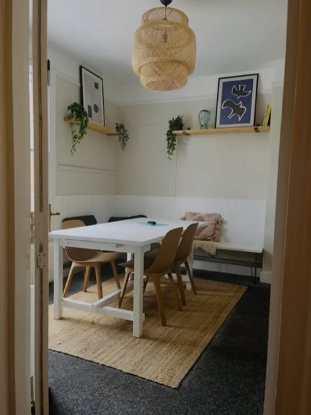 Need a quiet, professional spot for your next meeting, interview or client catch-up? 

Our London Road meeting room is available to book, right in the heart of Tunbridge Wells.

✨ &pound;15 + VAT per hour
✨ &pound;85 + VAT for the full day

Superfast