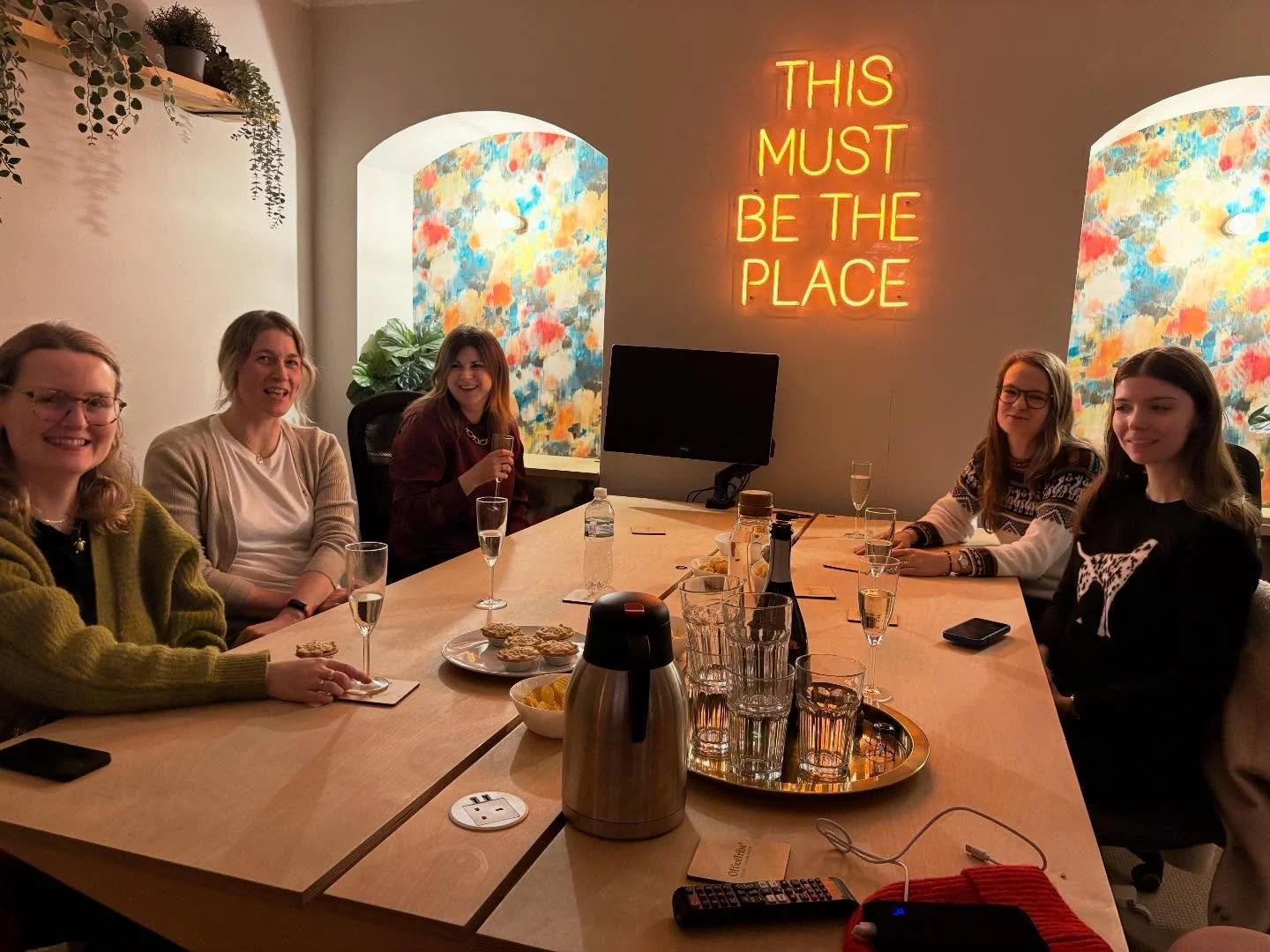 🎄📚 OfficeTribe Christmas Book Club 📚

Mulled wine flowing, mince pies disappearing, and plenty of festive debate at our Christmas book club!

We wrapped up discussions on our last two reads-Demon Copperhead, which definitely split the group (with 