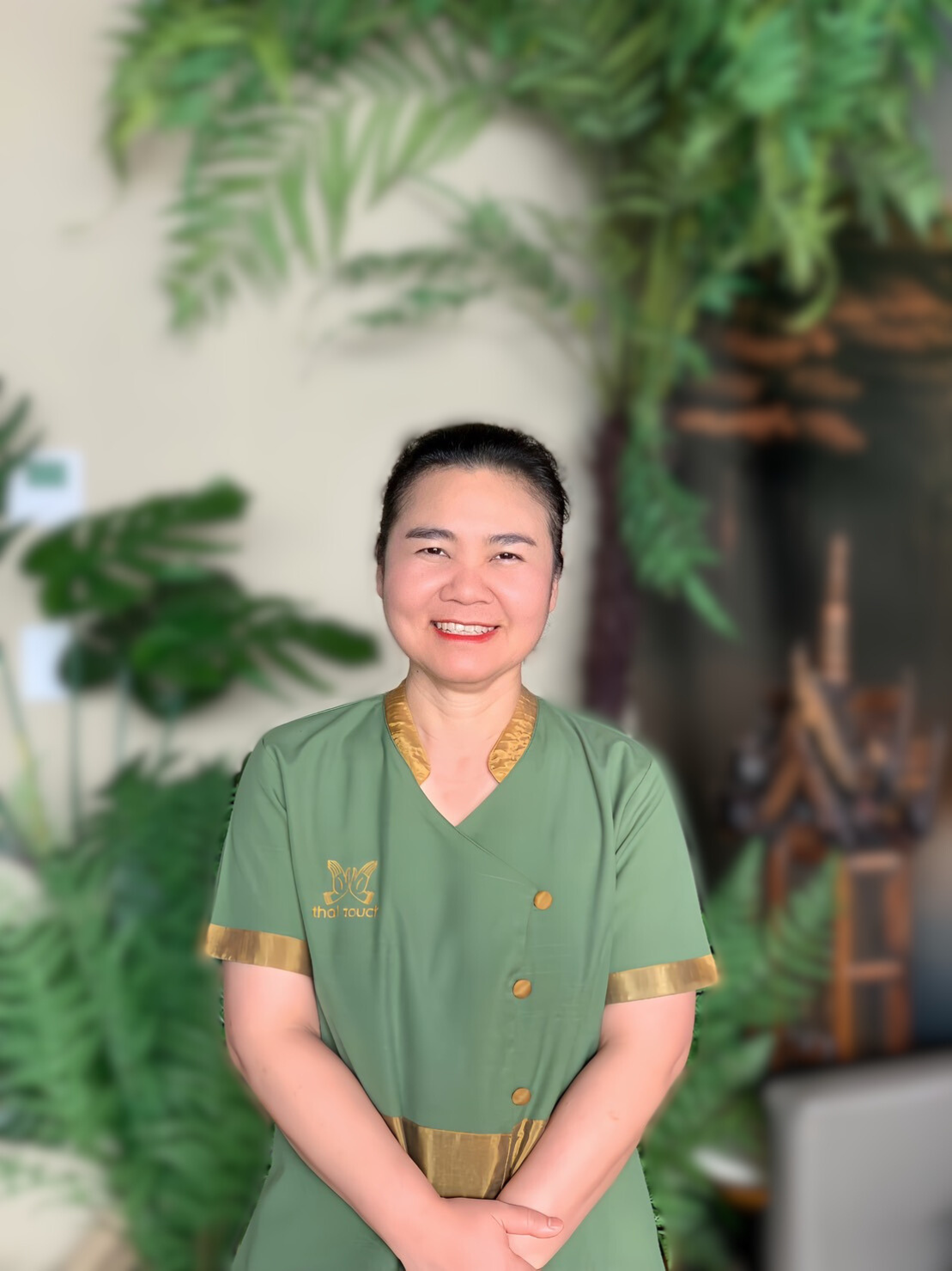 Nui – Thai Touch therapist