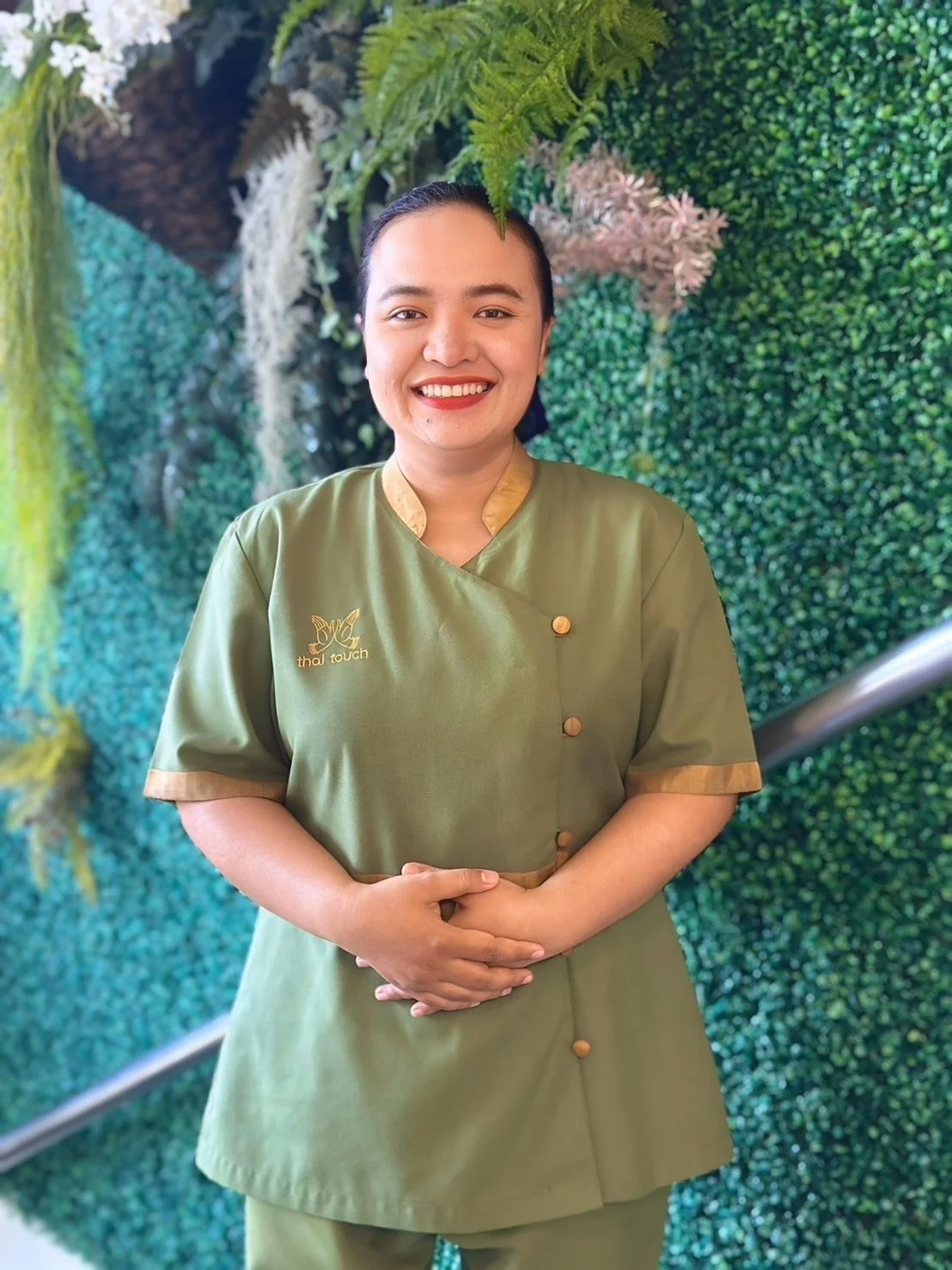 Bee – Thai Touch therapist