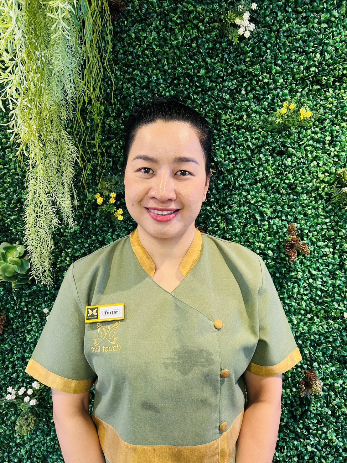 Image of Tartar against a green background