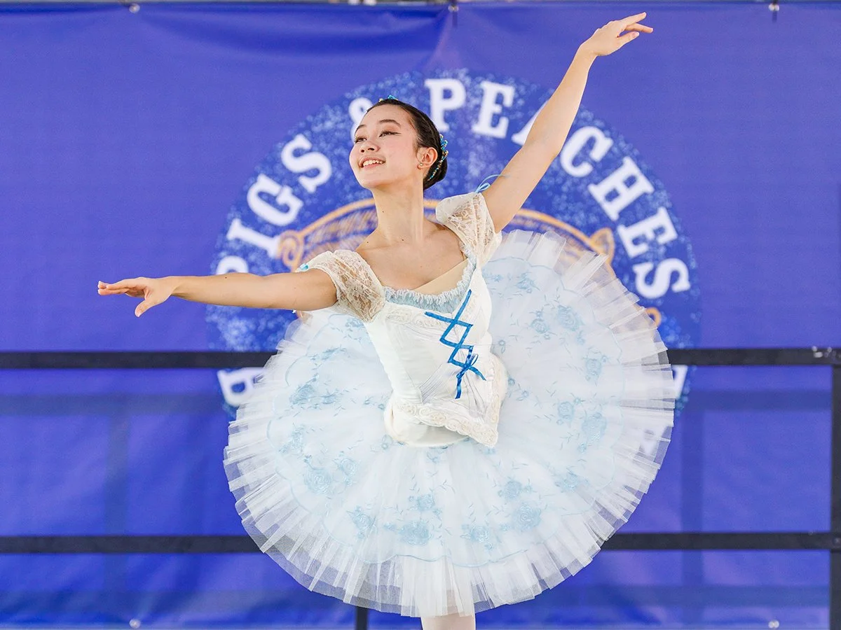 2023 Pigs and Peaches 11036.jpg