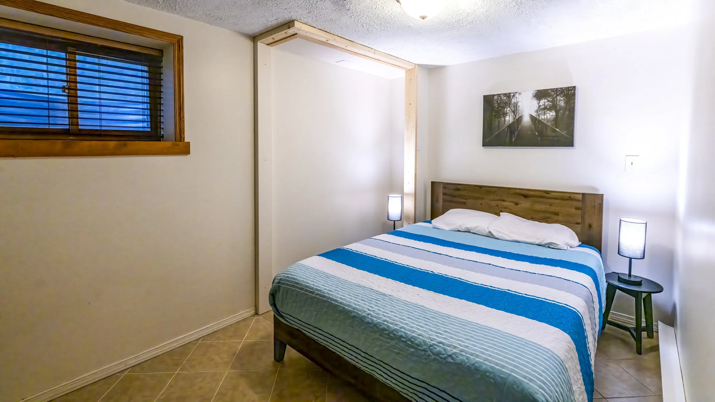 Bedroom 5 Queen.jpg