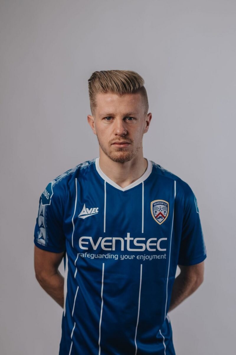 2 - LYNDON KANE