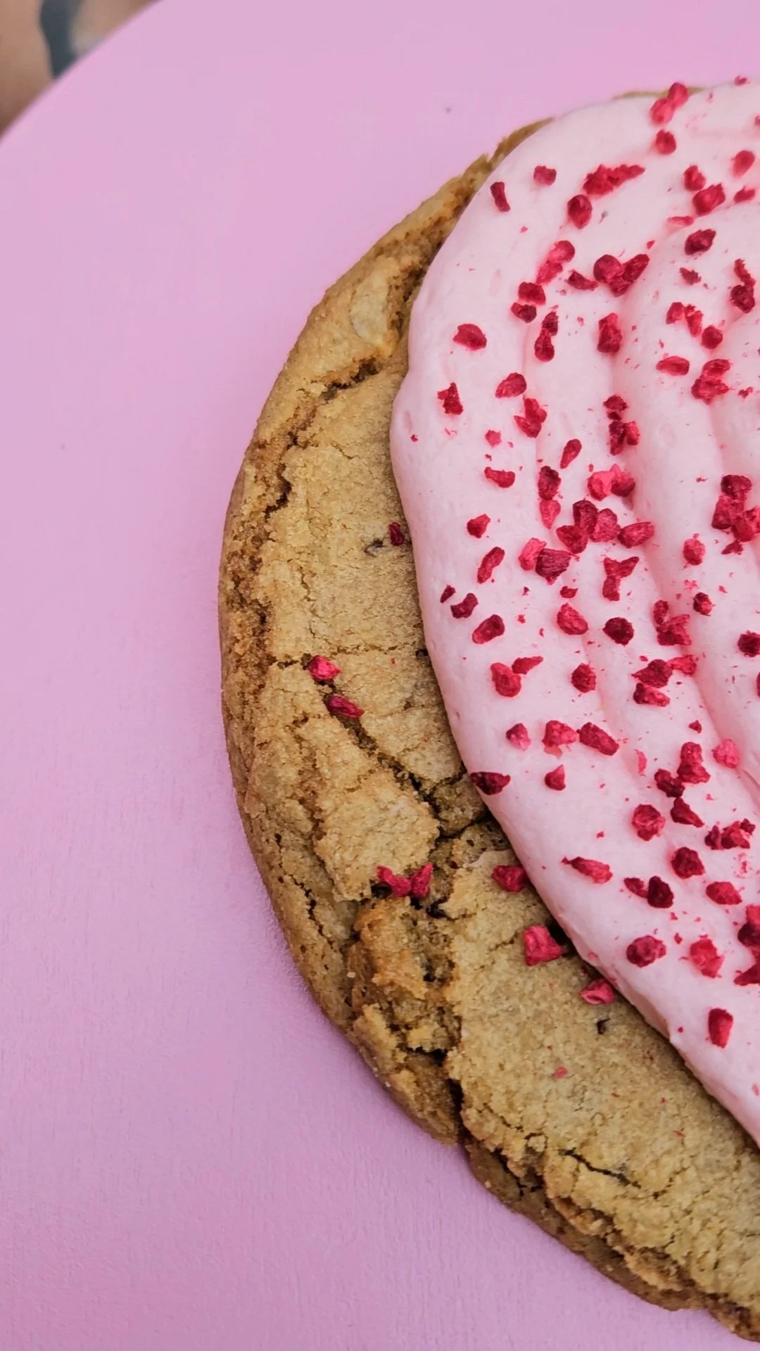 Raspberry and White Chocolate Cookie