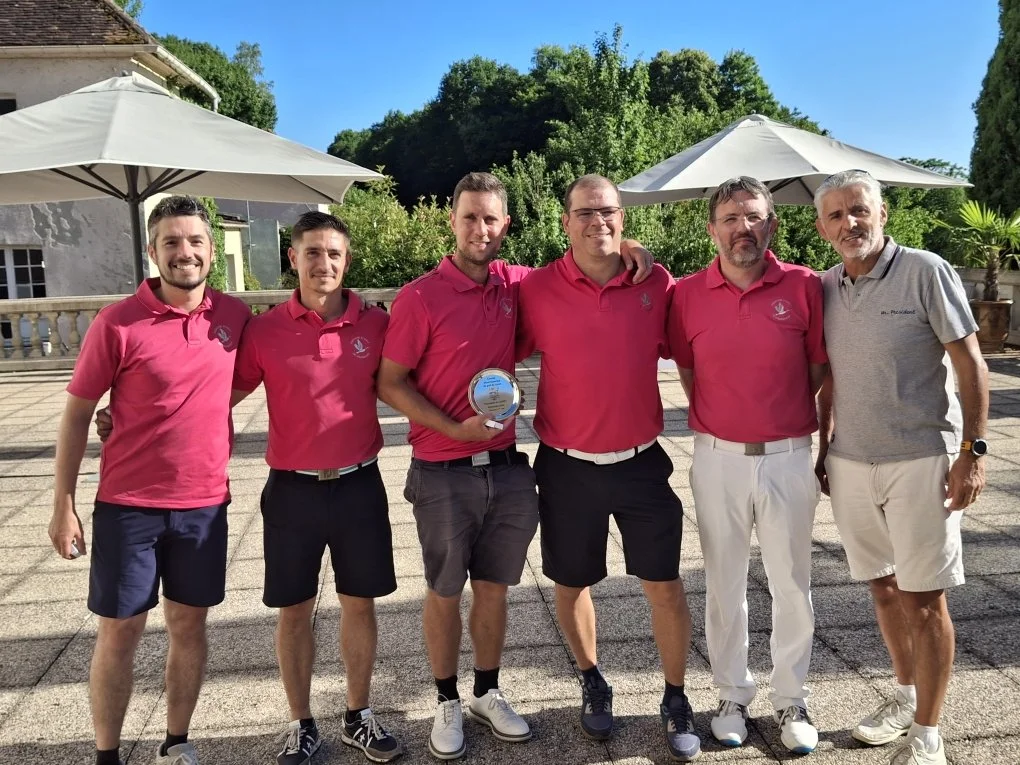 L'équipe de Vaugouard victorieuse en 1ère série messieurs aux Interclubs d'été par équipes du Loiret