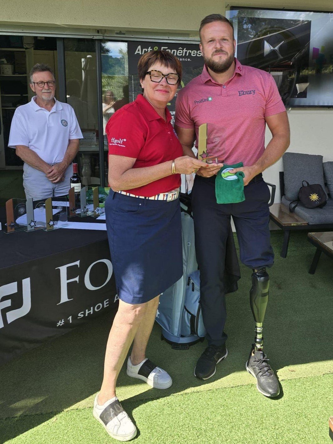 Mathieu LEBON l'emporte en 2ème série messieurs au Grand Prix International paragolf de Périgueux