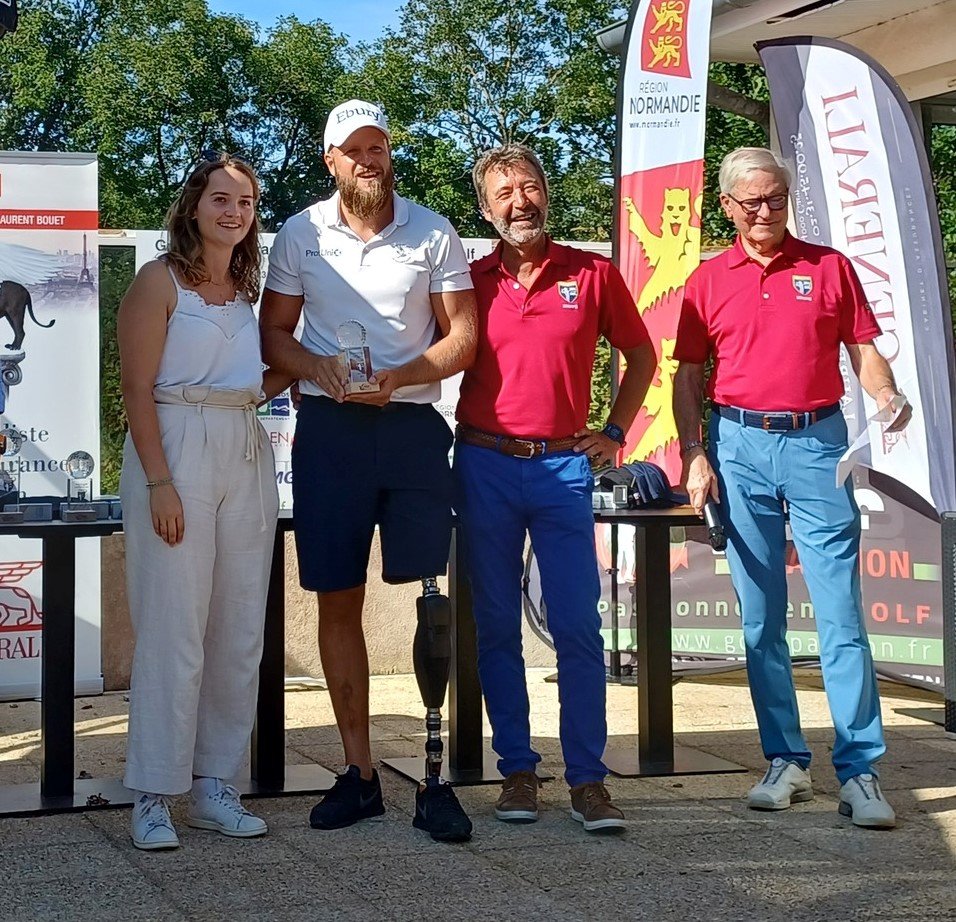 Mathieu LEBON 2ème en 1ère série messieurs en net du Grand Prix Paragolf de Caen