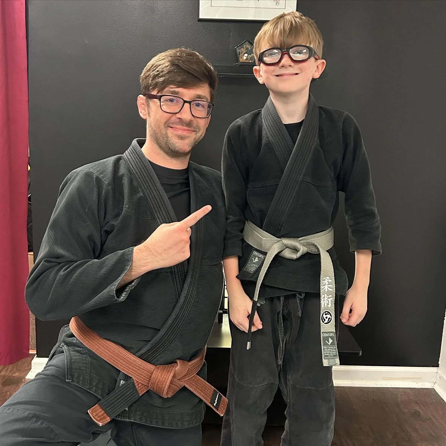 Congratulations to Derek for leveling up to grey belt in Jiu Jitsu! Awesome job buddy 🙌🏻