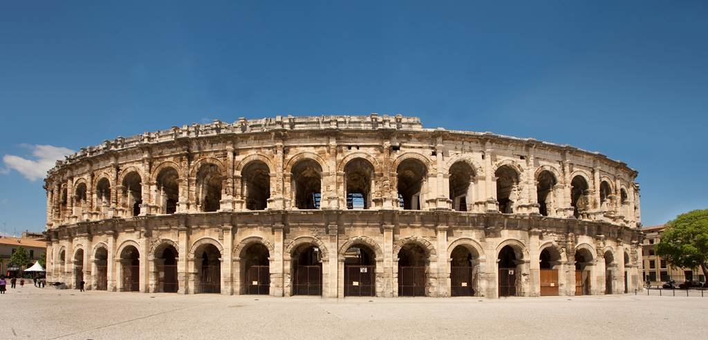 arènes de nîmes.jpg