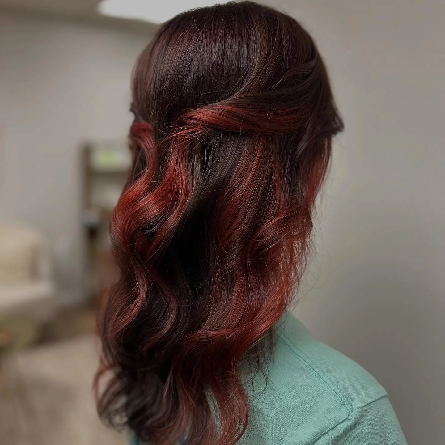 O C T O B E R 🍁🍂 S P E C I A L S !
{First time clients receive 20% off color services}
{FREE haircut with all color services}
{Haircut with Blowout ONLY $60}
.
.
Reach out today through the link in our bio! 😊❤️
