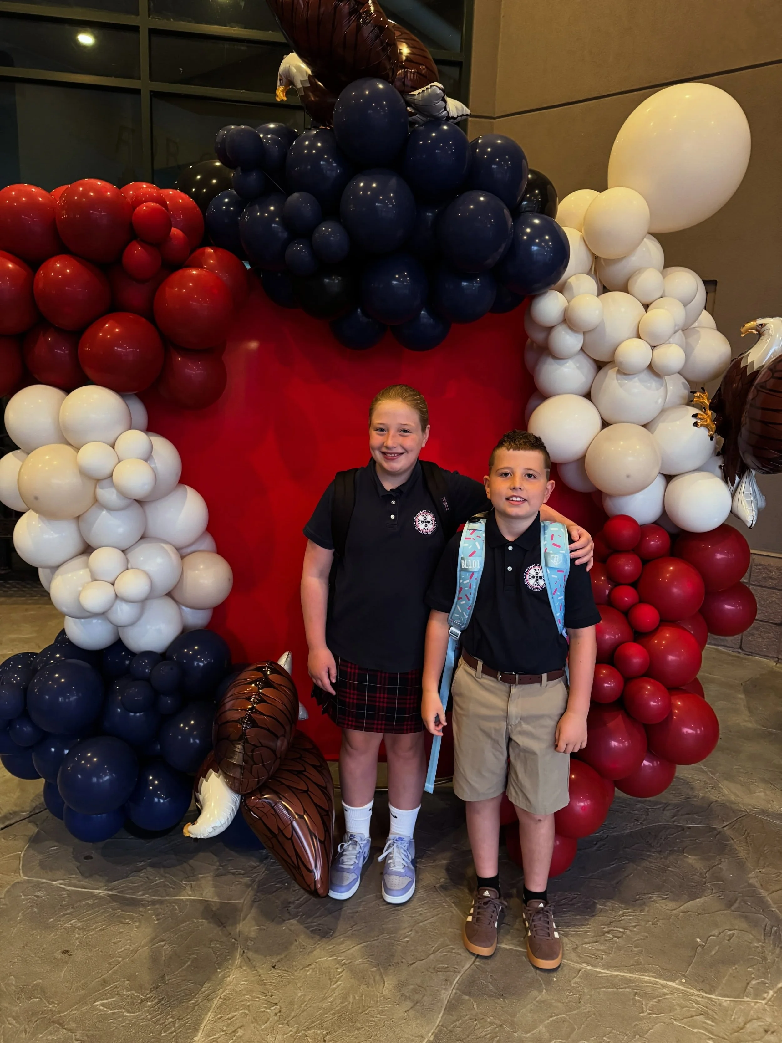 📚🤓Back To School🤓📚

Elin 6th grade 
Knox 4th grade
