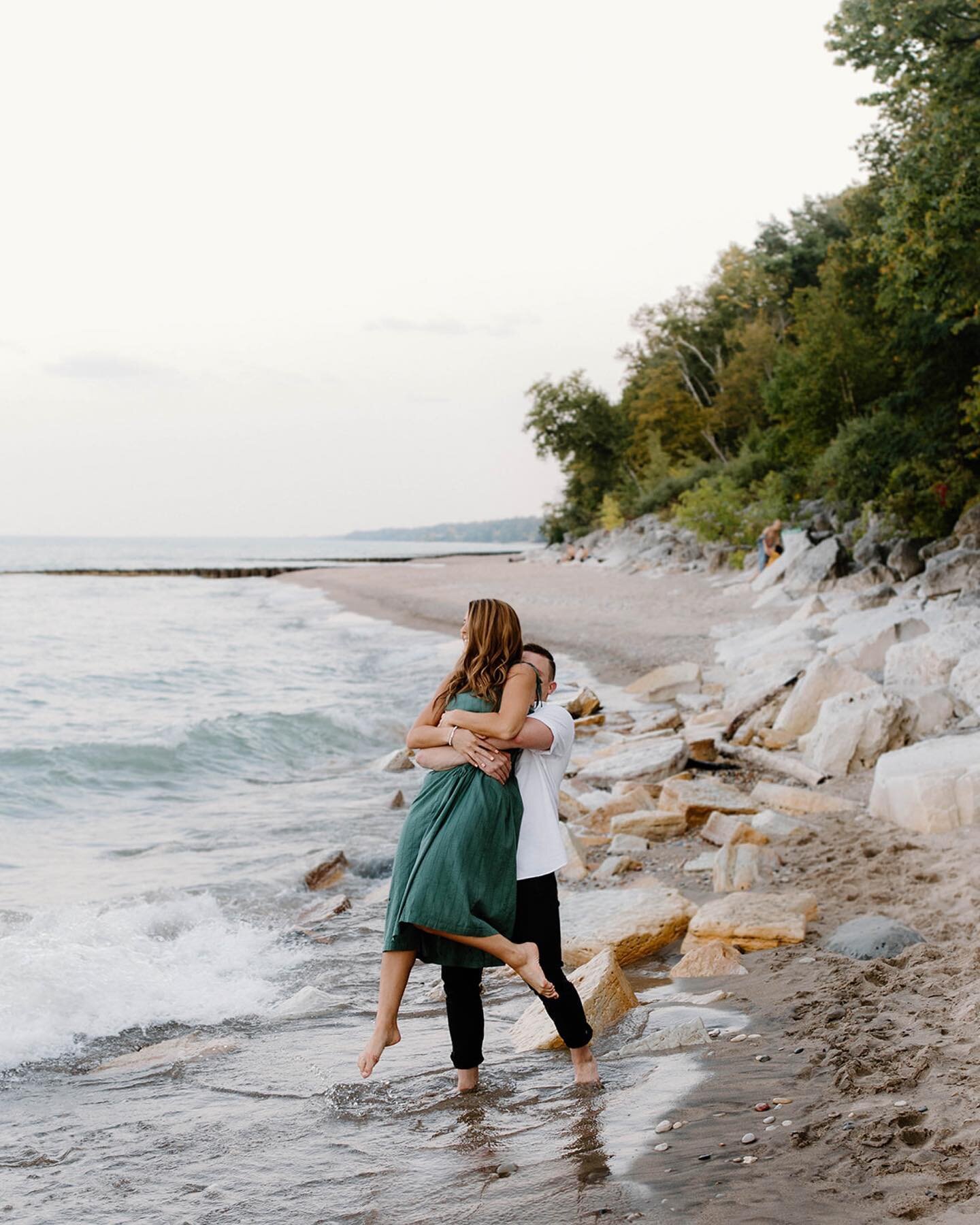 Highlighting some past shoots that just didn&rsquo;t get enough spotlight on the feed! Throwback to warmer weather and hanging with these two cuties. Soooo excited for their Naperville wedding THIS year! 🥂
.
.
.
#weddingphotography #chicagoweddingst