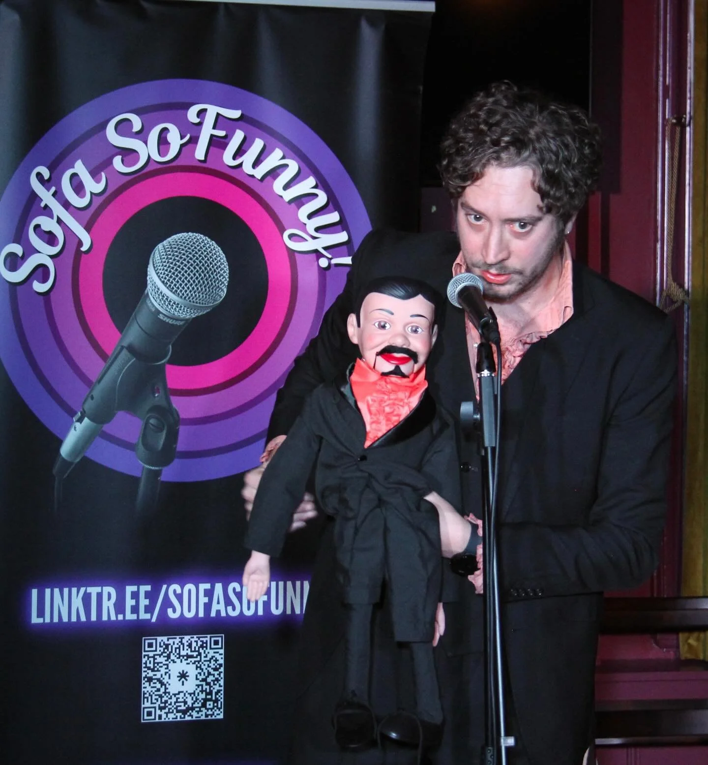 Thanks @sofasofunny for last night, me and the padre here had a right old gas! (And thanks to @jonesthefilm for the pic 🍸)