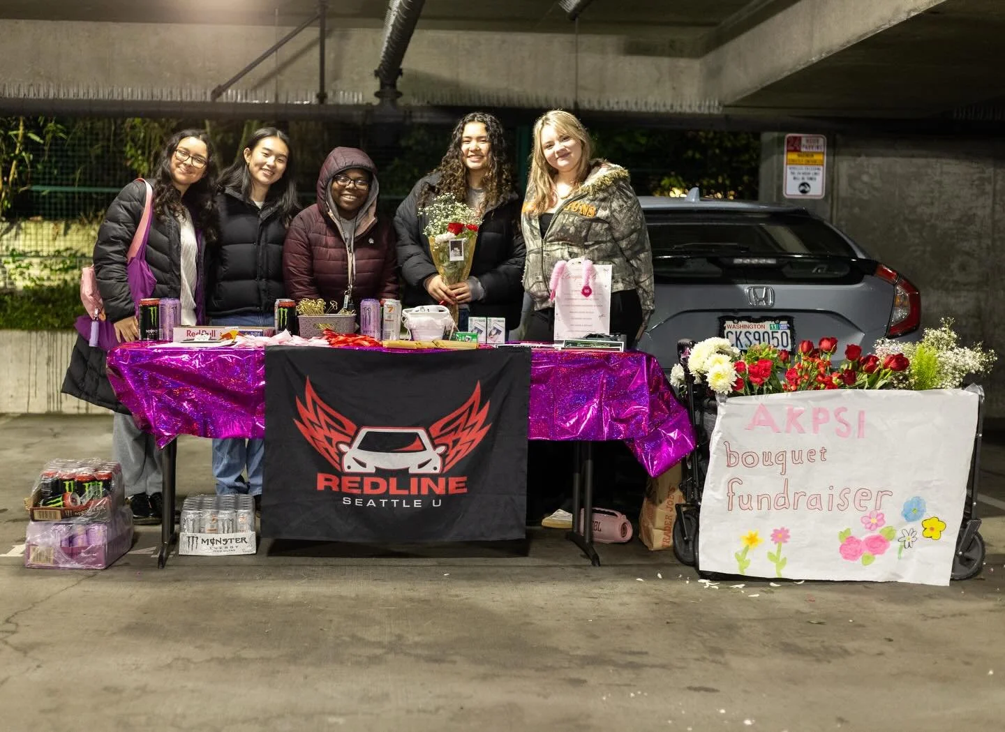 brotherly love 💕 

last week su akpsi had the best time creating custom bouquets at @seattleuredline &lsquo;s valentine&rsquo;s day car meet! 💌💐

swipe for our highlights by @hickman_emerson 💋📸

#akpsi #fraternity #seattleu #alphakappapsi #valen