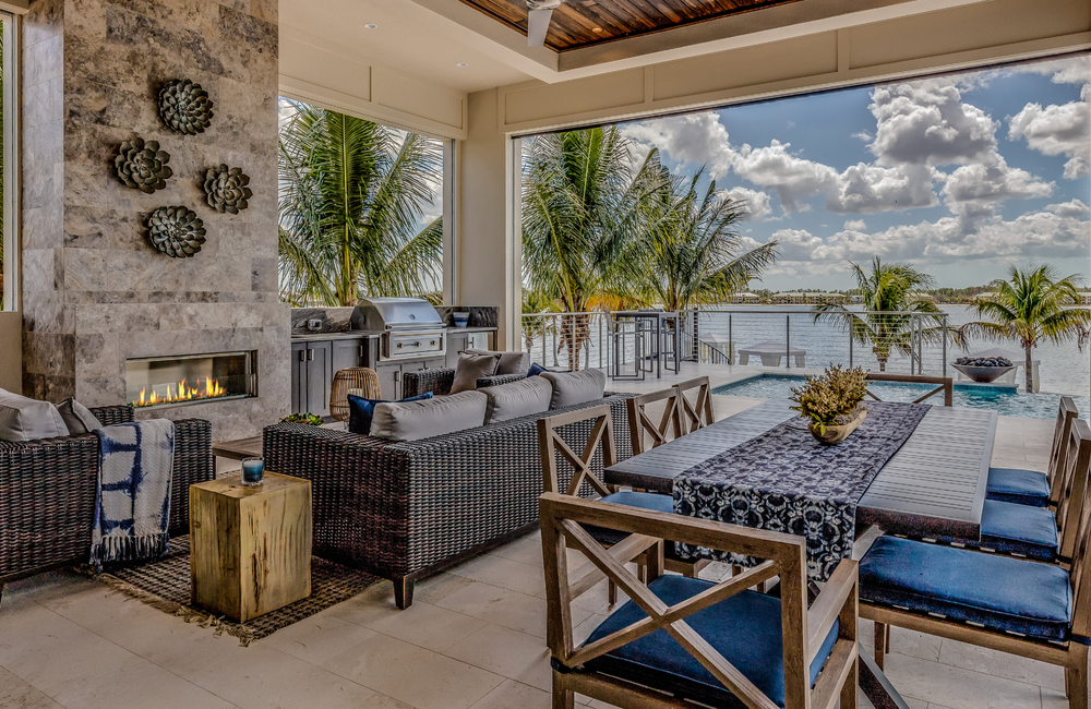 How to Design a Luxurious Outdoor Kitchen that Every Friend and ...
