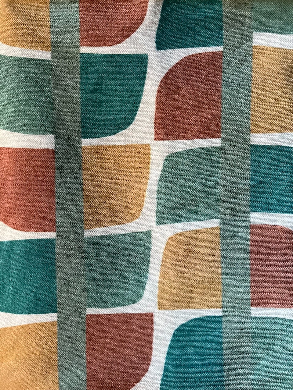 AbstractVineRunner_SpringDetail.jpeg