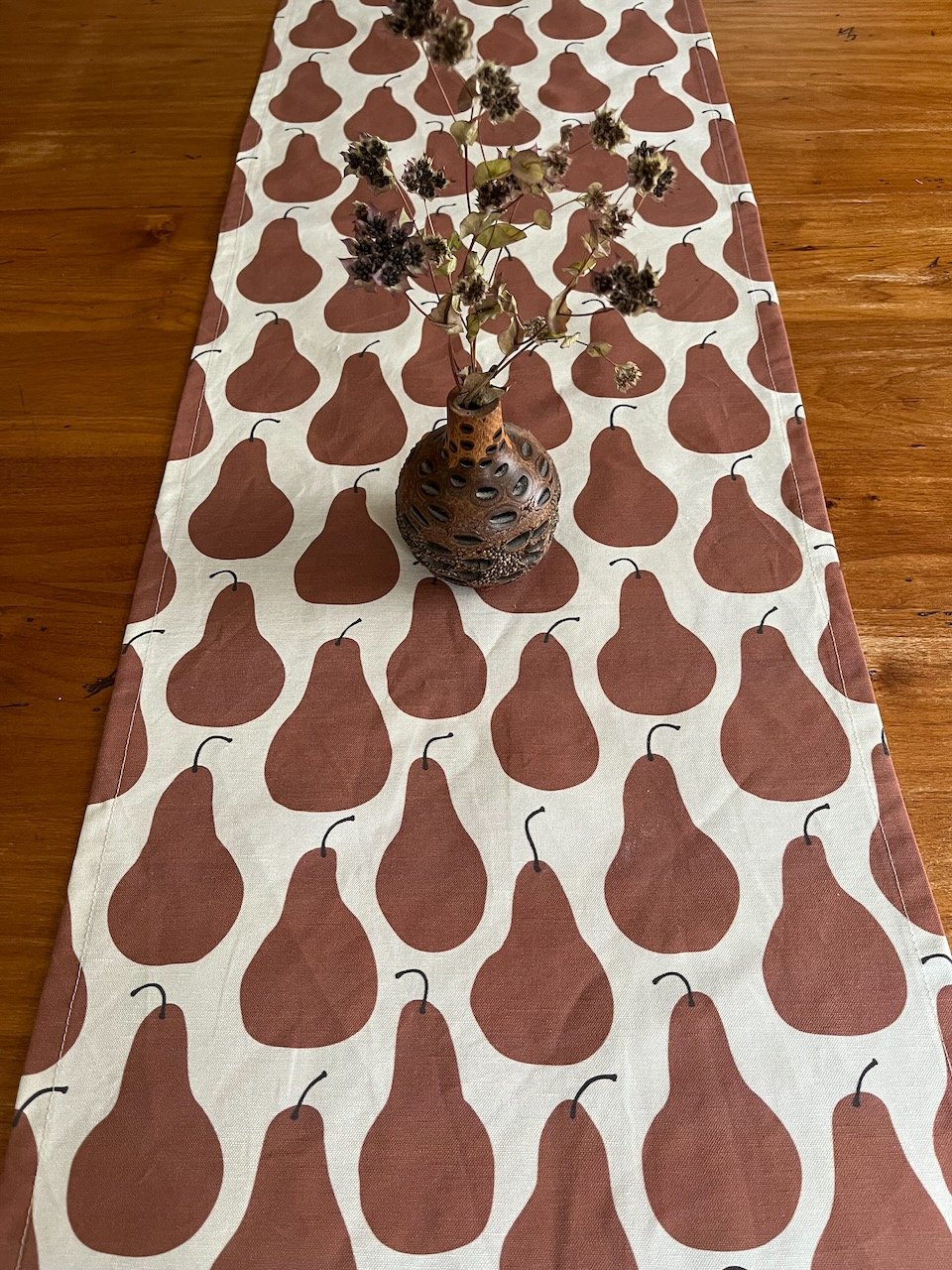 Bosc Pear Table Runner